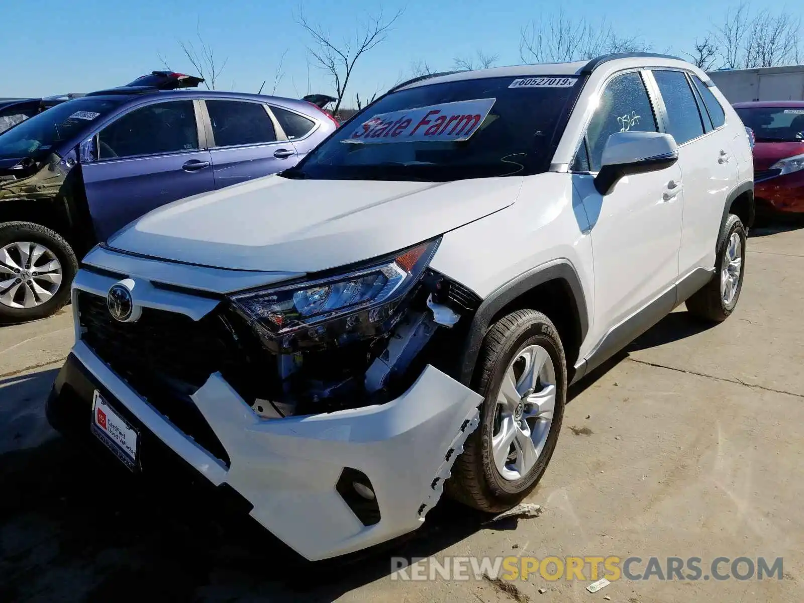 2 Photograph of a damaged car JTMW1RFV4KJ016147 TOYOTA RAV4 XLE 2019