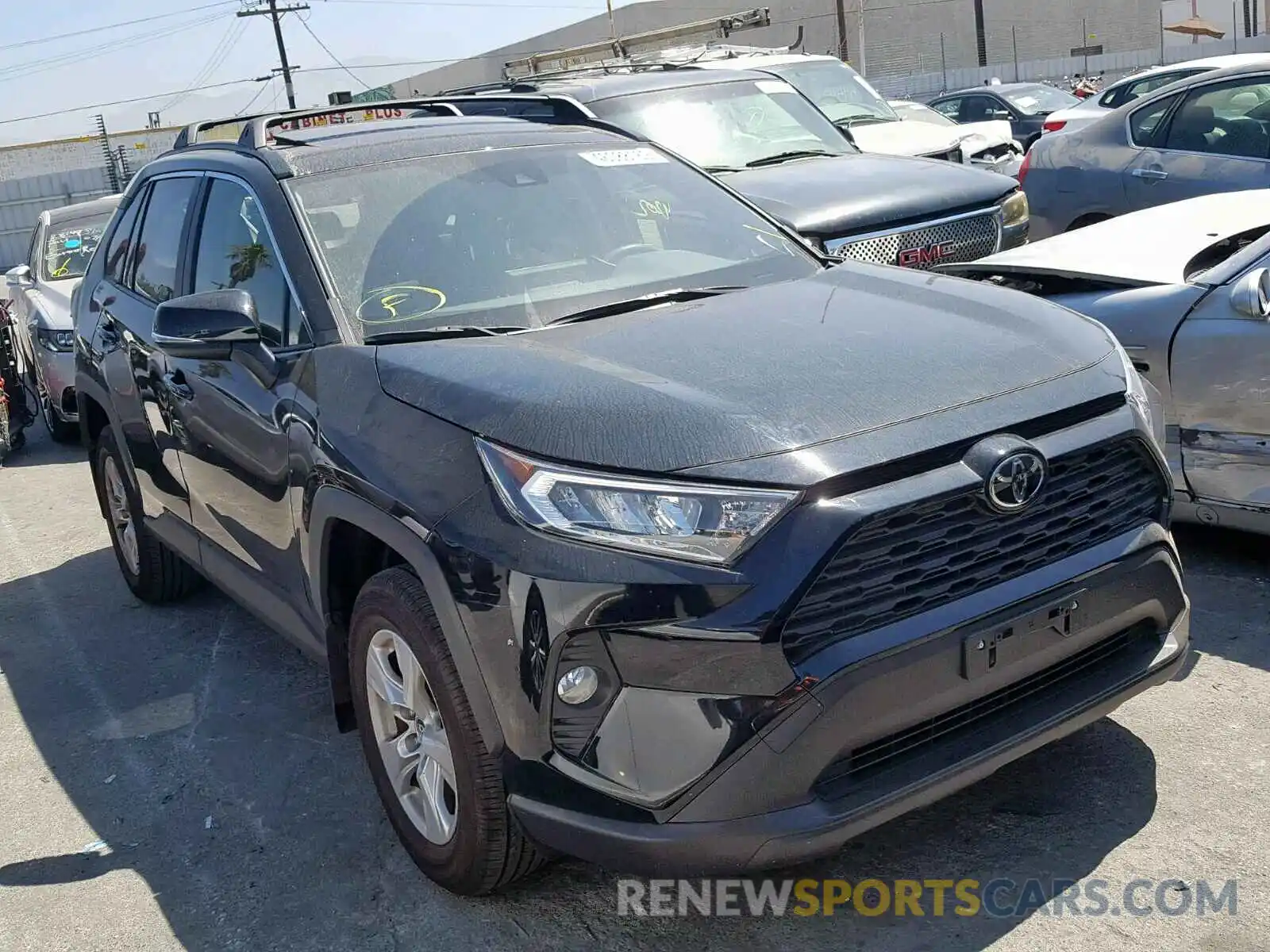 1 Фотография поврежденного автомобиля JTMW1RFV6KD009831 TOYOTA RAV4 XLE 2019