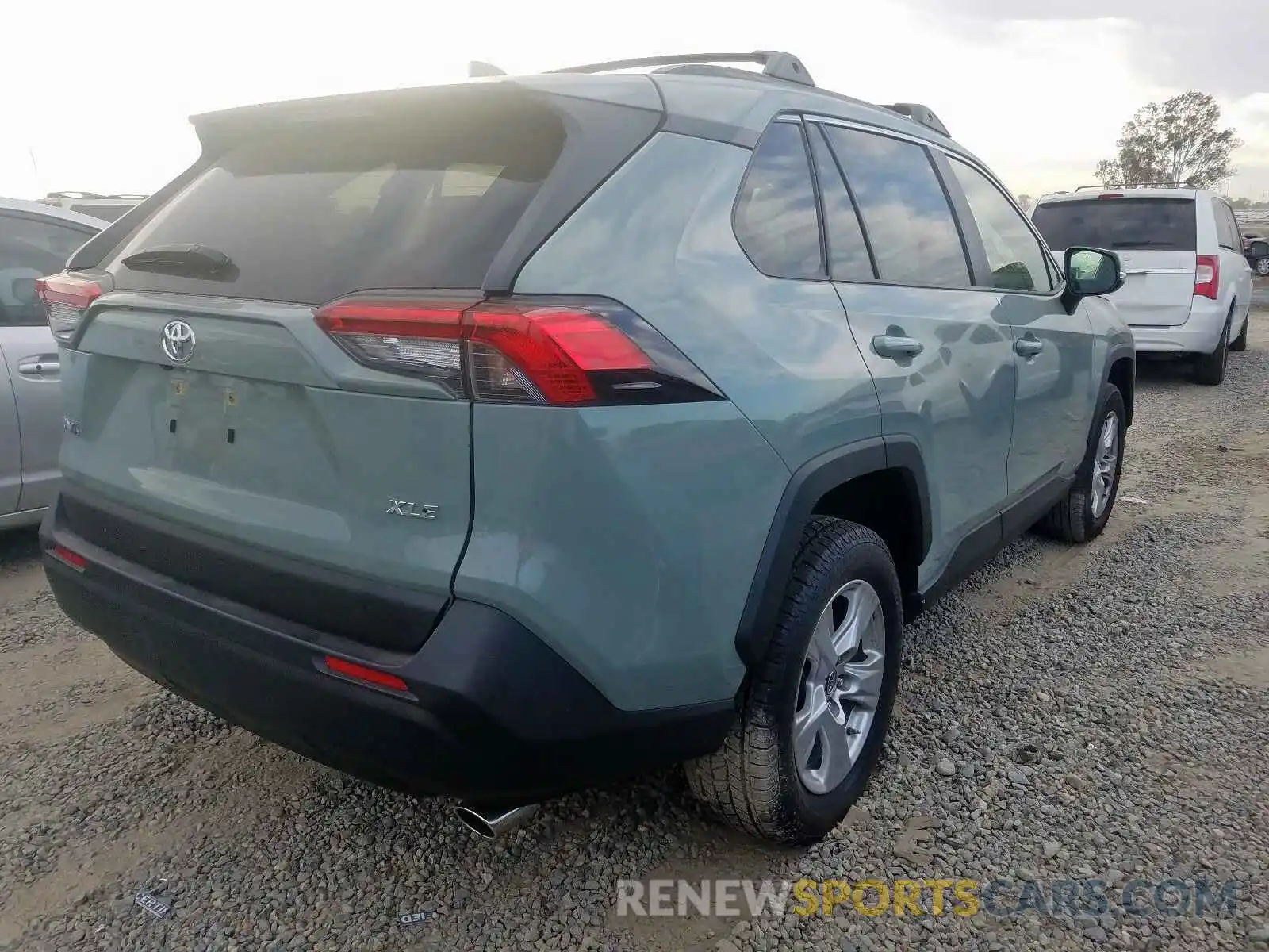 4 Фотография поврежденного автомобиля JTMW1RFV6KD014138 TOYOTA RAV4 XLE 2019