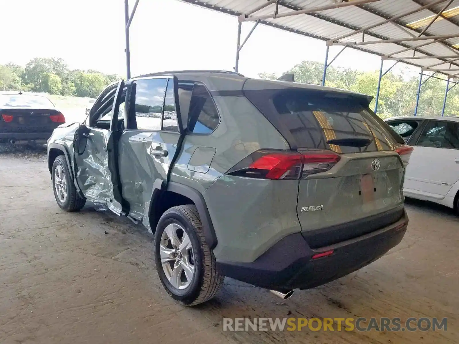 3 Photograph of a damaged car JTMW1RFV6KJ014528 TOYOTA RAV4 XLE 2019