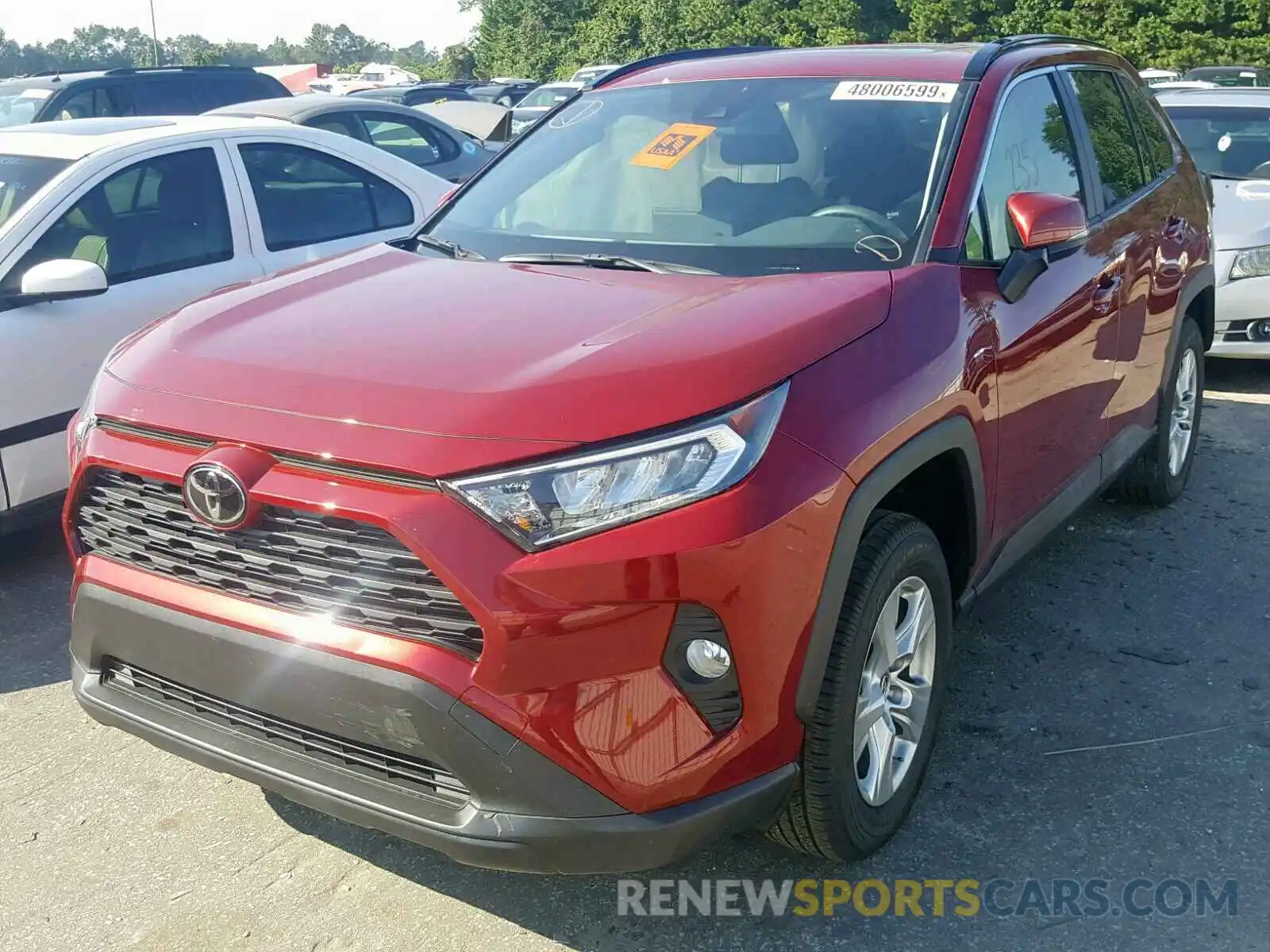 2 Фотография поврежденного автомобиля JTMW1RFV7KD032728 TOYOTA RAV4 XLE 2019