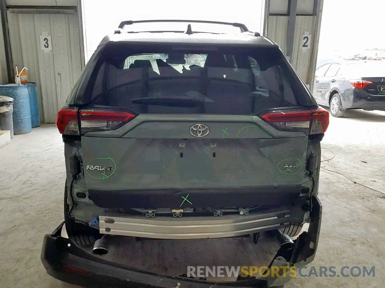 9 Photograph of a damaged car JTMW1RFV8KD505634 TOYOTA RAV4 XLE 2019