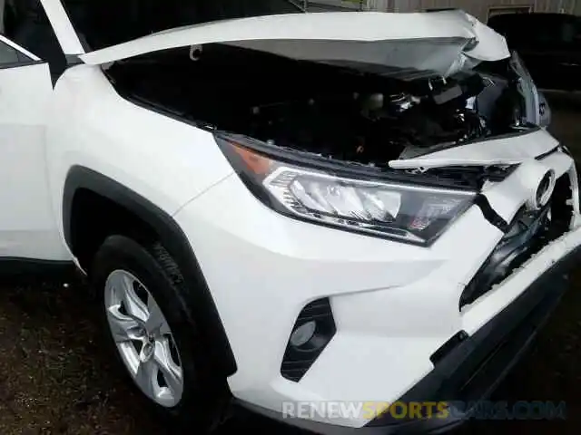 9 Photograph of a damaged car JTMW1RFV9KD501320 TOYOTA RAV4 XLE 2019