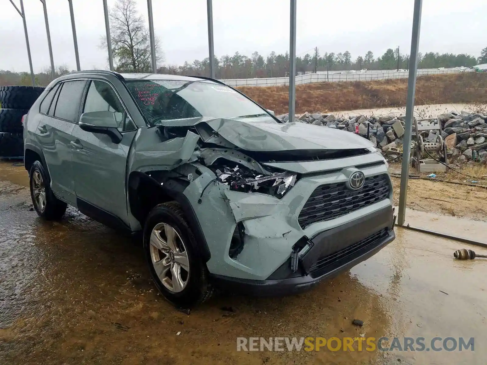 1 Photograph of a damaged car JTMW1RFVXKD020637 TOYOTA RAV4 XLE 2019