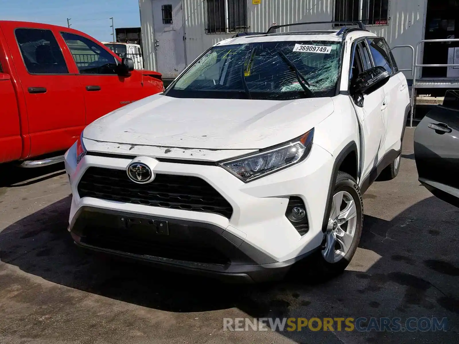 2 Photograph of a damaged car JTMW1RFVXKD509300 TOYOTA RAV4 XLE 2019