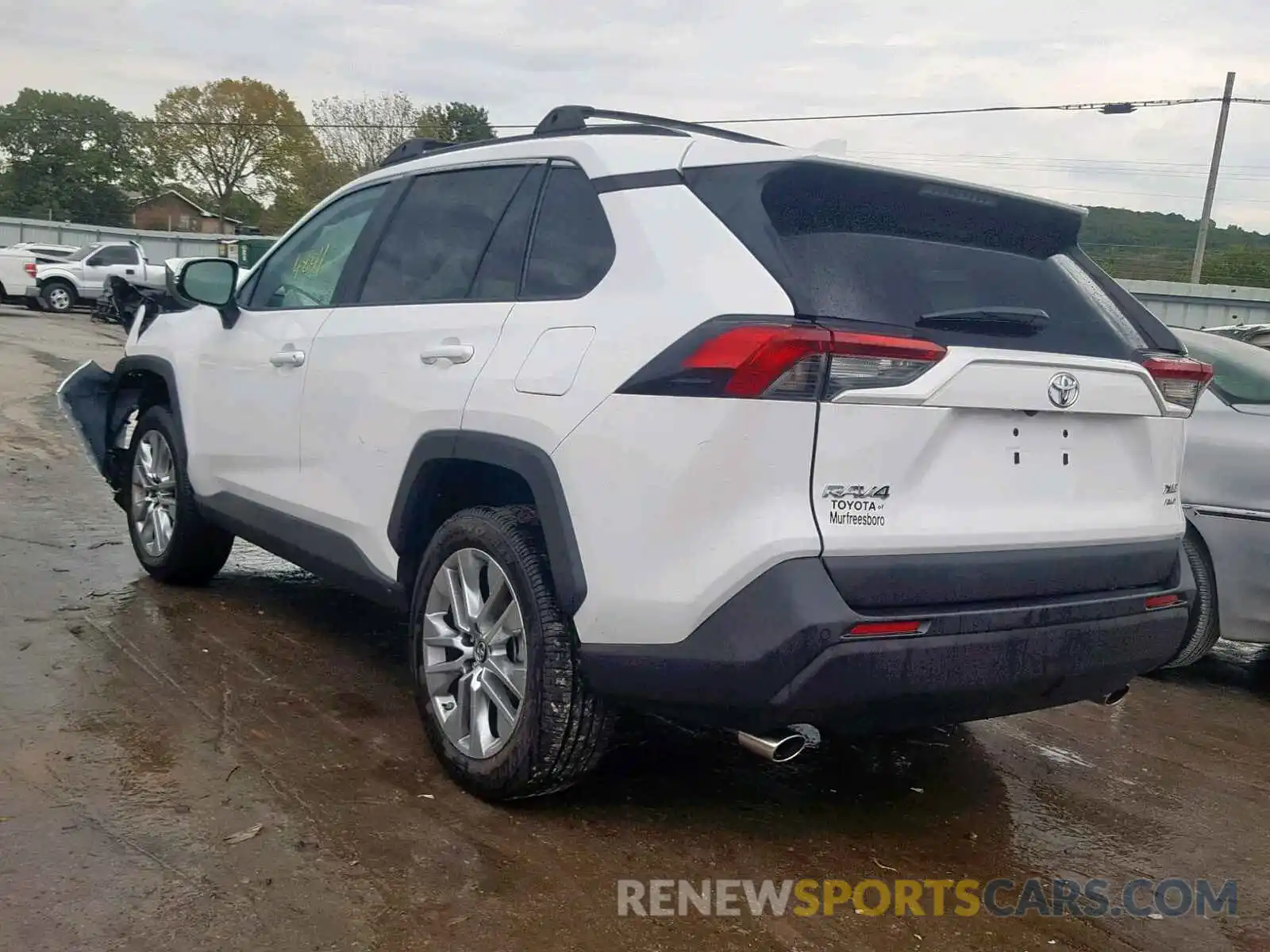 3 Photograph of a damaged car 2T3A1RFV0KC012125 TOYOTA RAV4 XLE P 2019