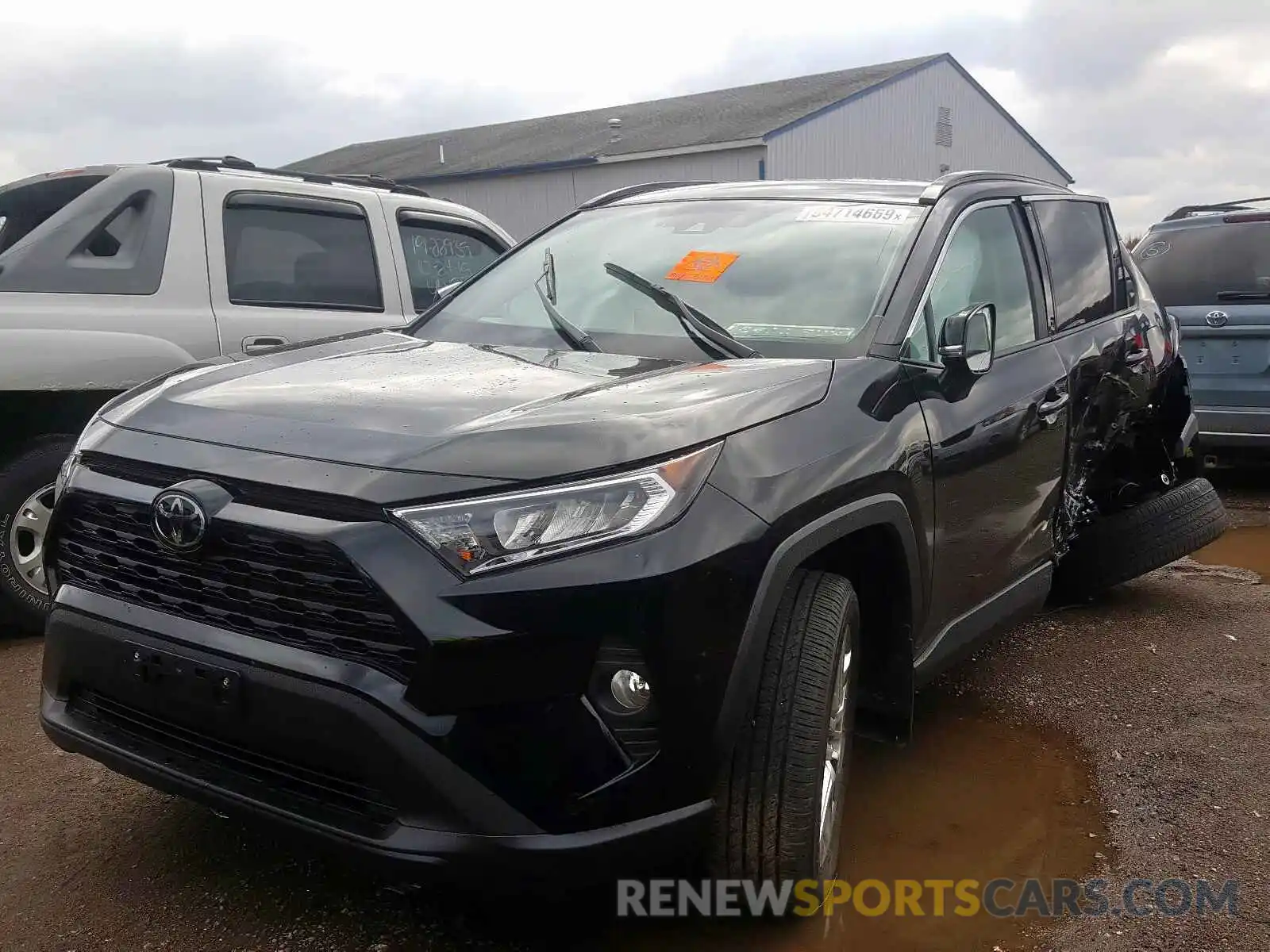 2 Фотография поврежденного автомобиля 2T3A1RFV0KC024453 TOYOTA RAV4 XLE P 2019