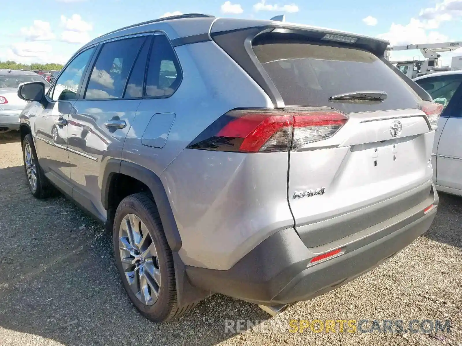 3 Фотография поврежденного автомобиля 2T3A1RFV3KW048065 TOYOTA RAV4 XLE P 2019