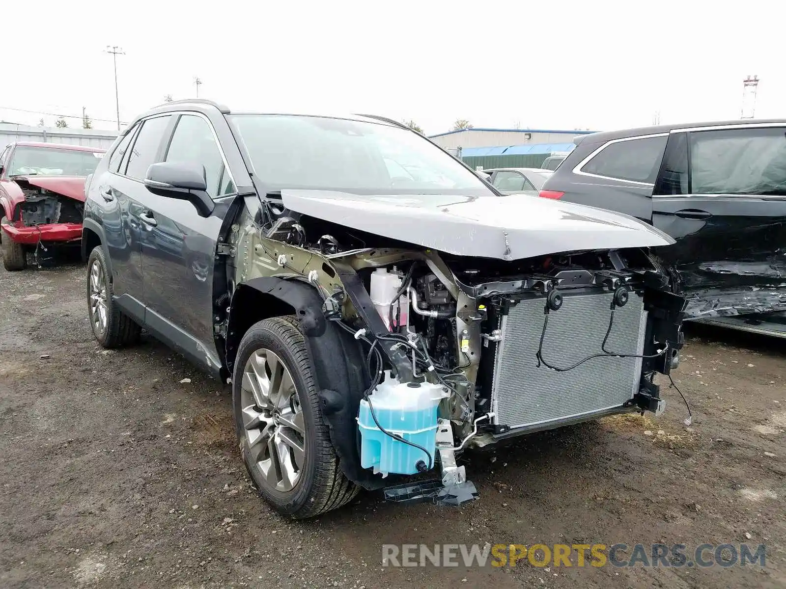 1 Photograph of a damaged car 2T3A1RFV5KC054886 TOYOTA RAV4 XLE P 2019