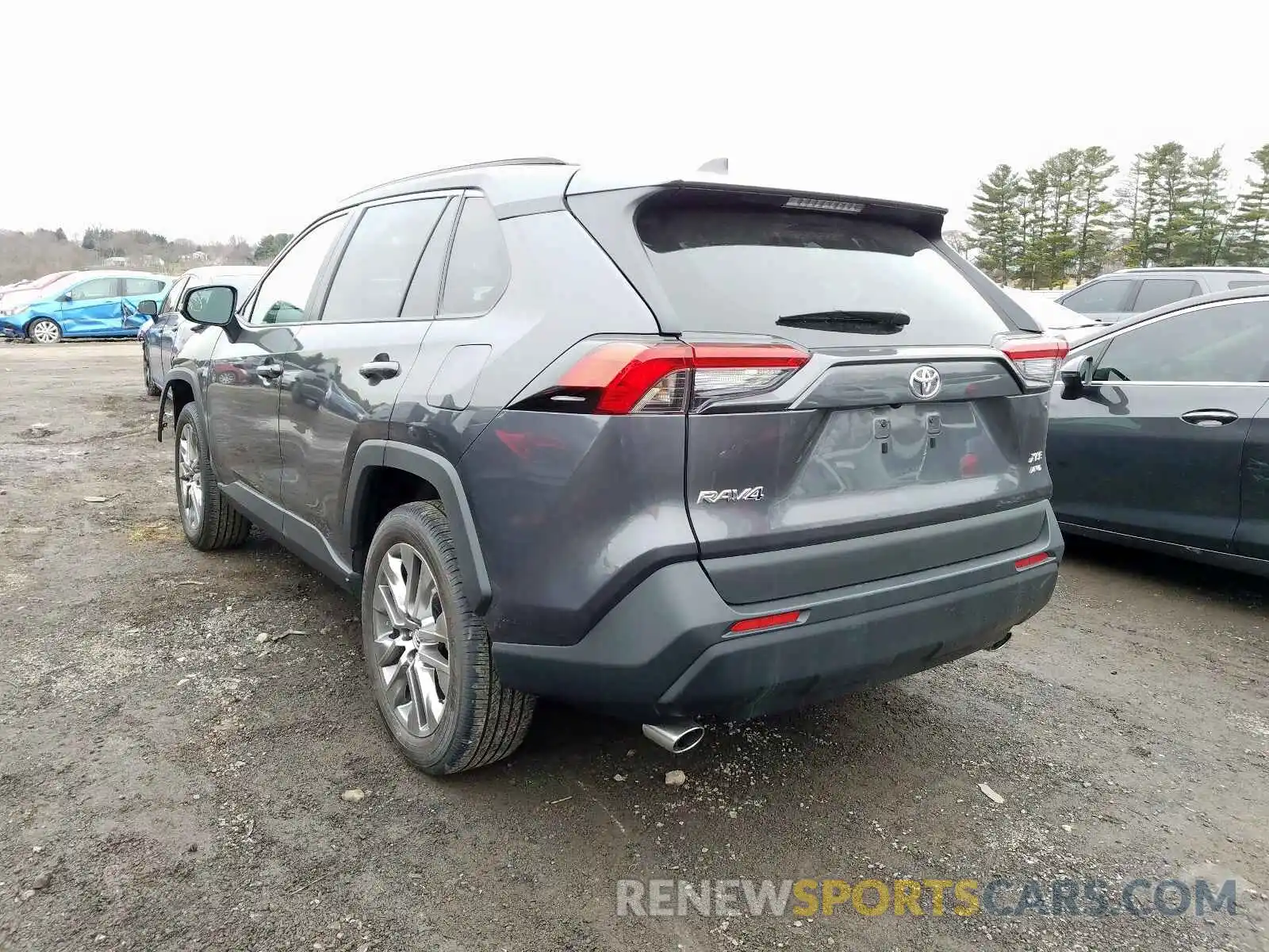 3 Photograph of a damaged car 2T3A1RFV5KC054886 TOYOTA RAV4 XLE P 2019