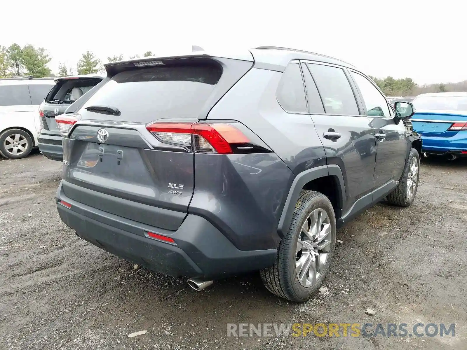 4 Photograph of a damaged car 2T3A1RFV5KC054886 TOYOTA RAV4 XLE P 2019