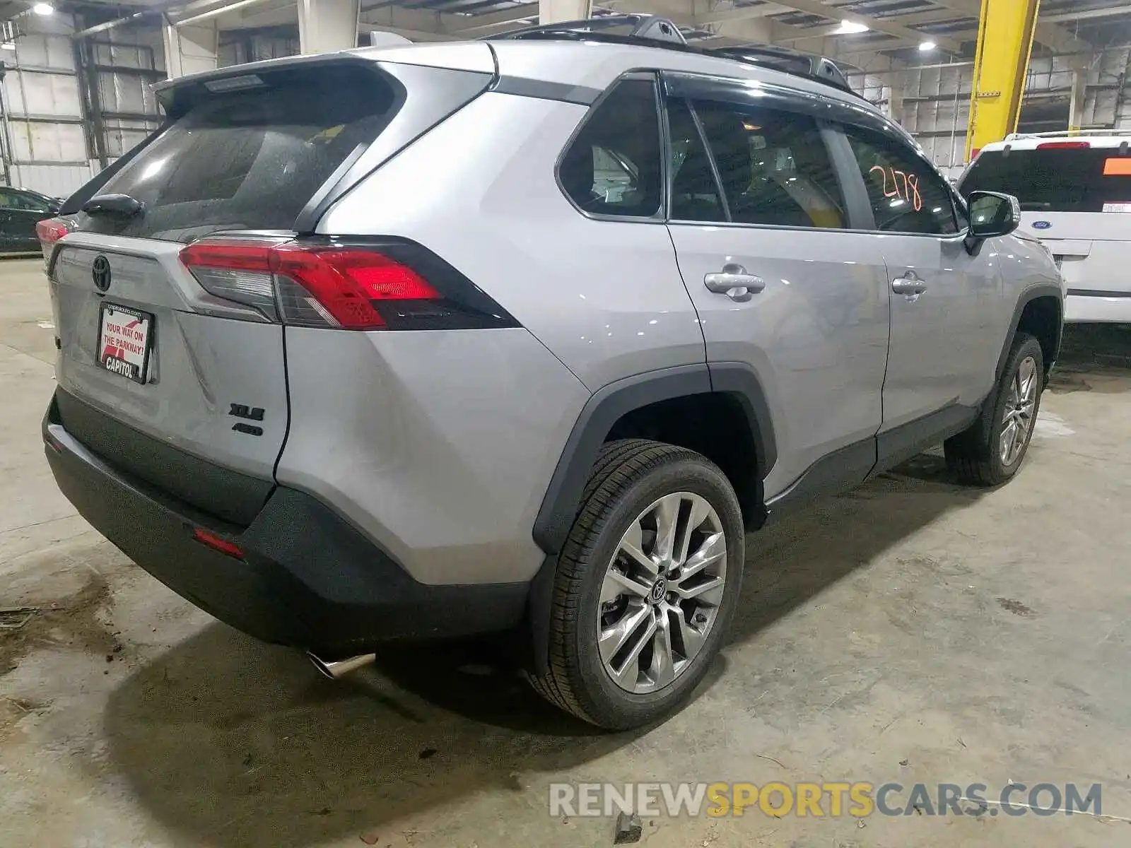 4 Photograph of a damaged car 2T3A1RFV7KC059054 TOYOTA RAV4 XLE P 2019