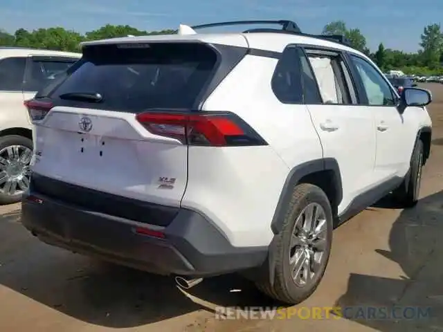 4 Photograph of a damaged car 2T3A1RFV9KW035353 TOYOTA RAV4 XLE P 2019