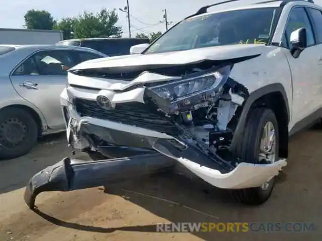 9 Photograph of a damaged car 2T3A1RFV9KW035353 TOYOTA RAV4 XLE P 2019