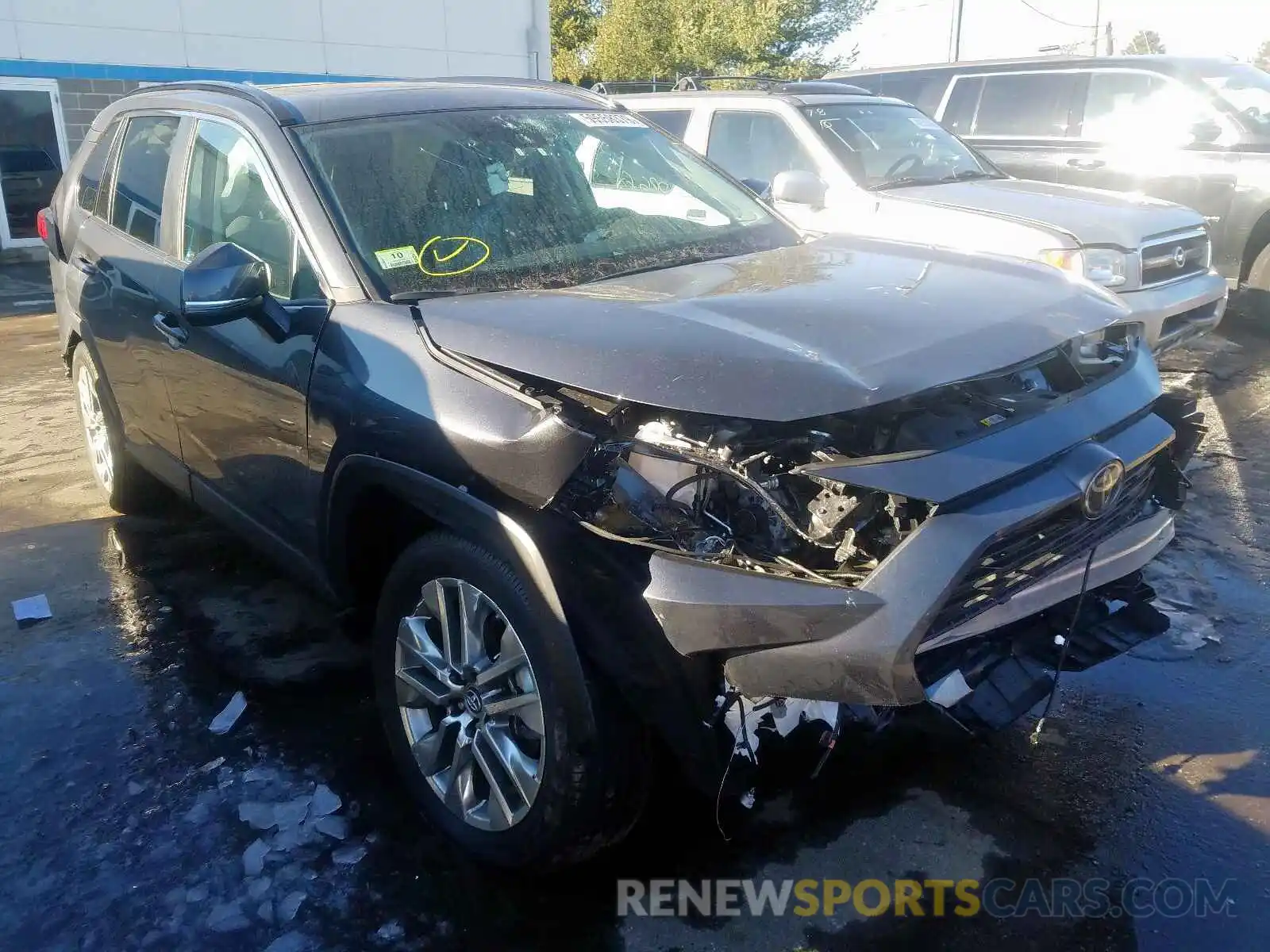 1 Photograph of a damaged car 2T3A1RFVXKC030406 TOYOTA RAV4 XLE P 2019