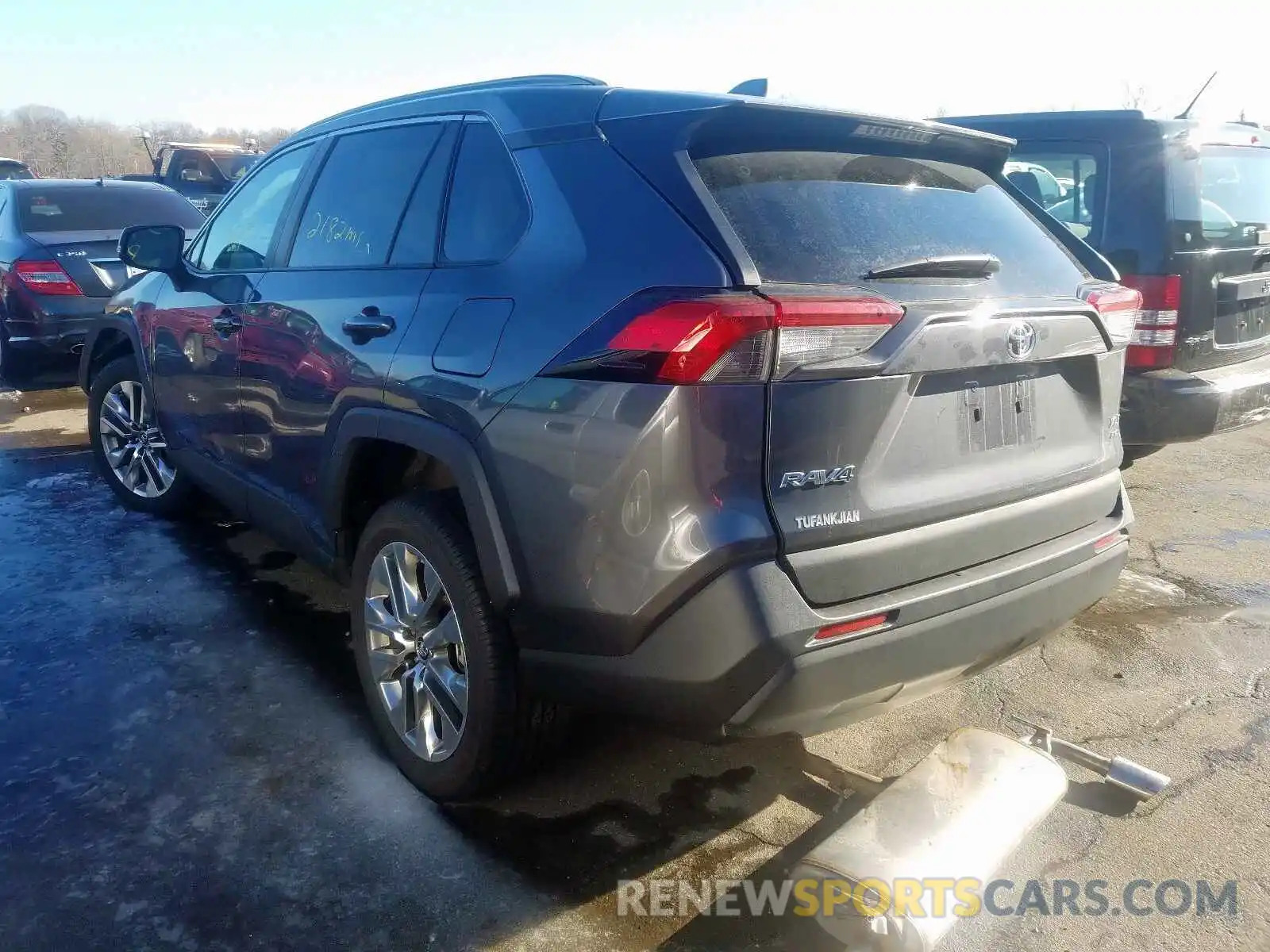 3 Photograph of a damaged car 2T3A1RFVXKC030406 TOYOTA RAV4 XLE P 2019