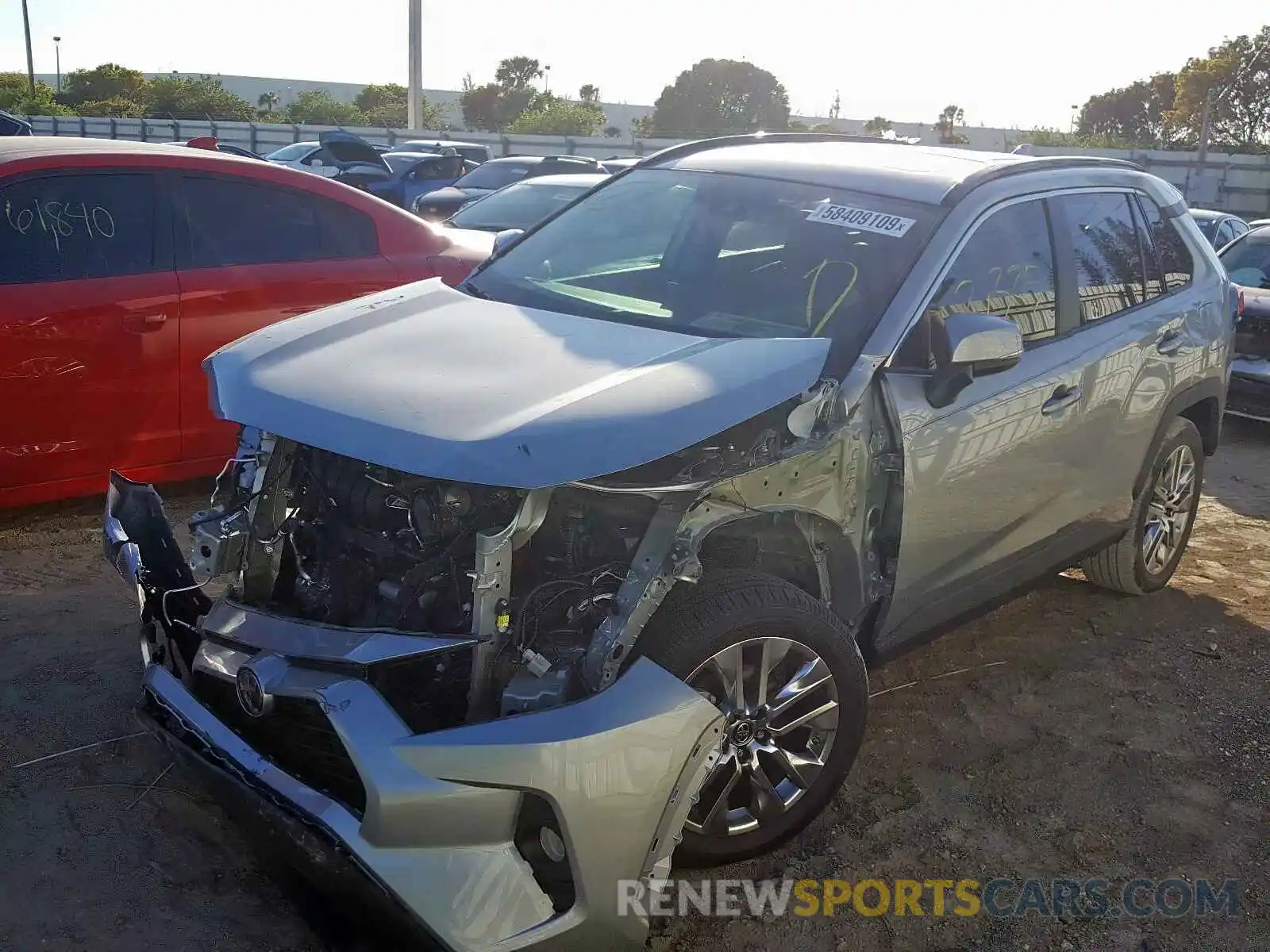 2 Photograph of a damaged car 2T3C1RFV1KC028228 TOYOTA RAV4 XLE P 2019