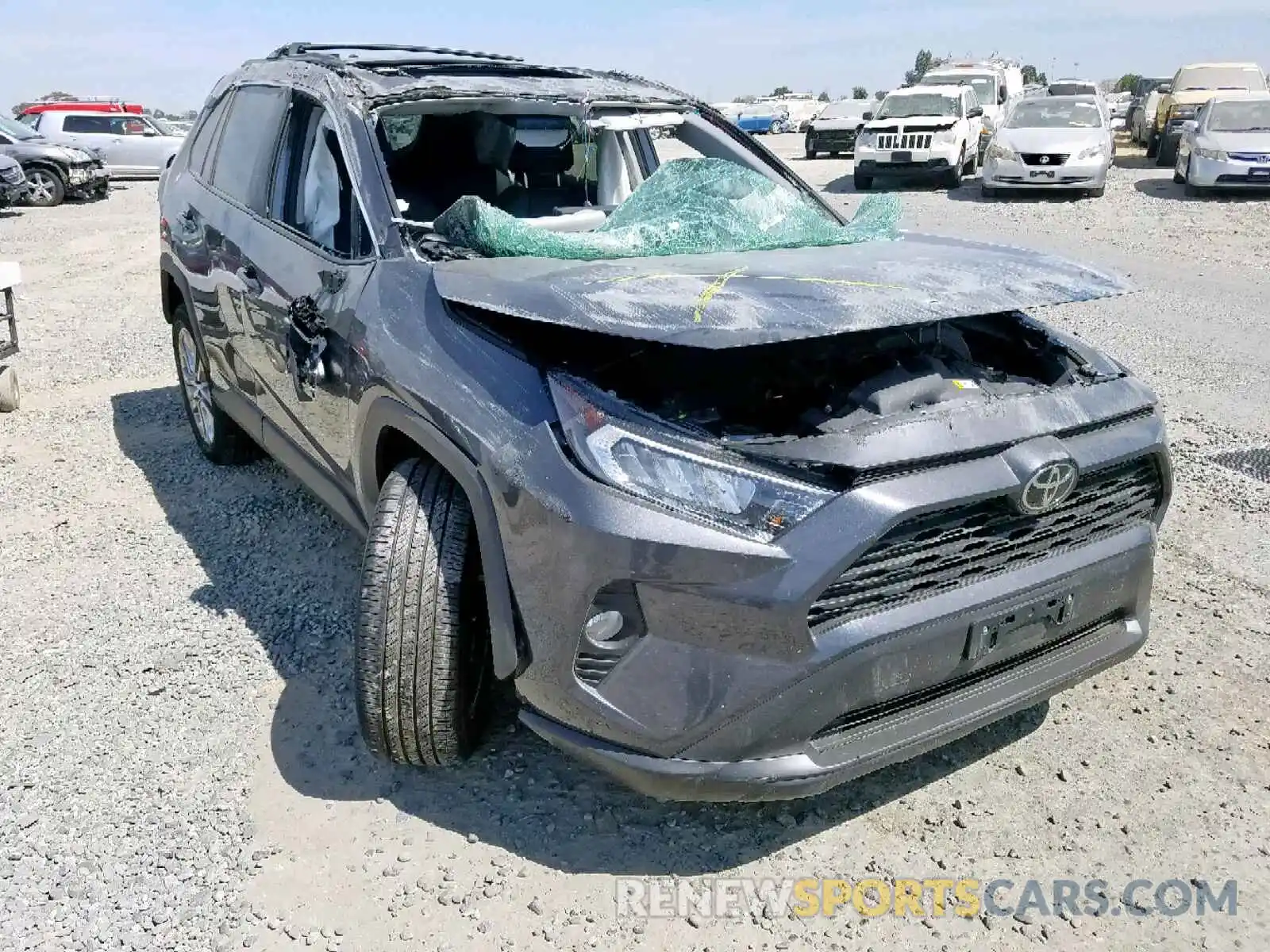 1 Photograph of a damaged car 2T3C1RFV1KW025747 TOYOTA RAV4 XLE P 2019