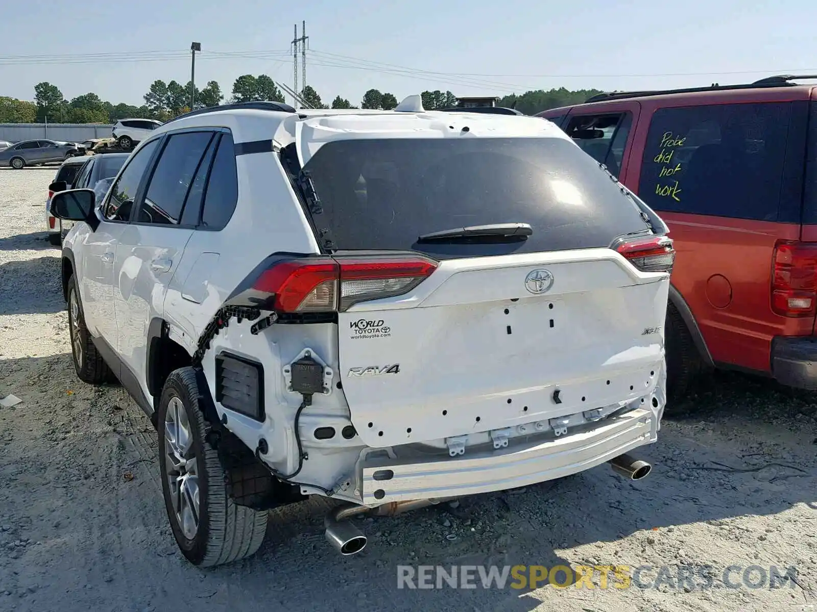 3 Photograph of a damaged car 2T3C1RFV2KC012748 TOYOTA RAV4 XLE P 2019