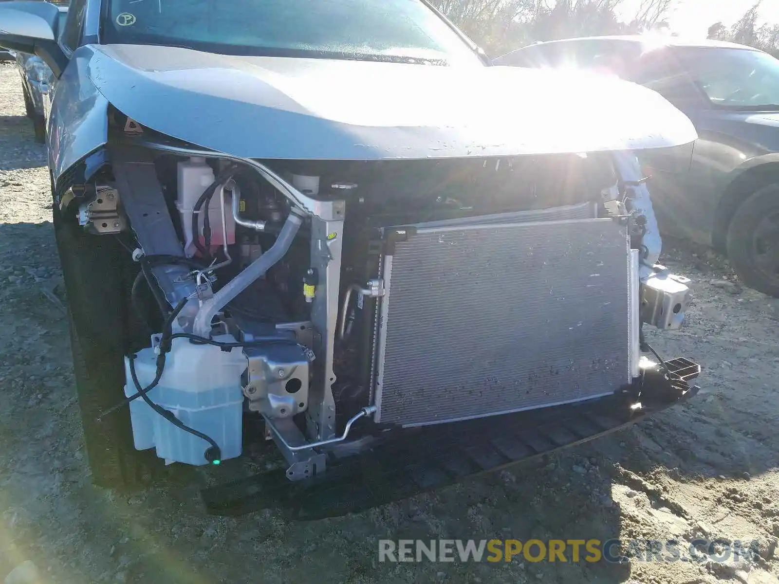 9 Photograph of a damaged car 2T3C1RFV5KC002585 TOYOTA RAV4 XLE P 2019