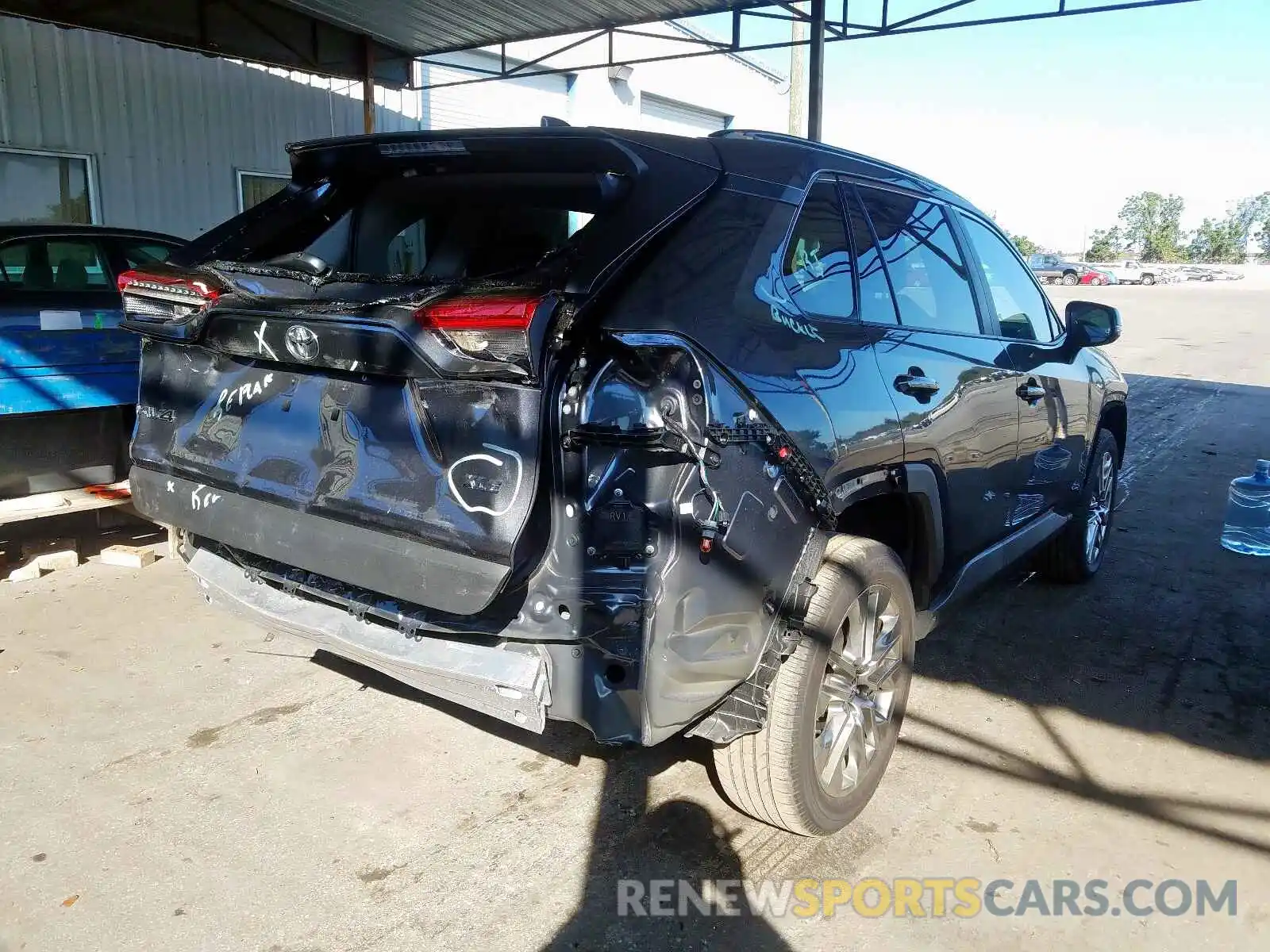 4 Фотография поврежденного автомобиля 2T3C1RFV5KC013506 TOYOTA RAV4 XLE P 2019