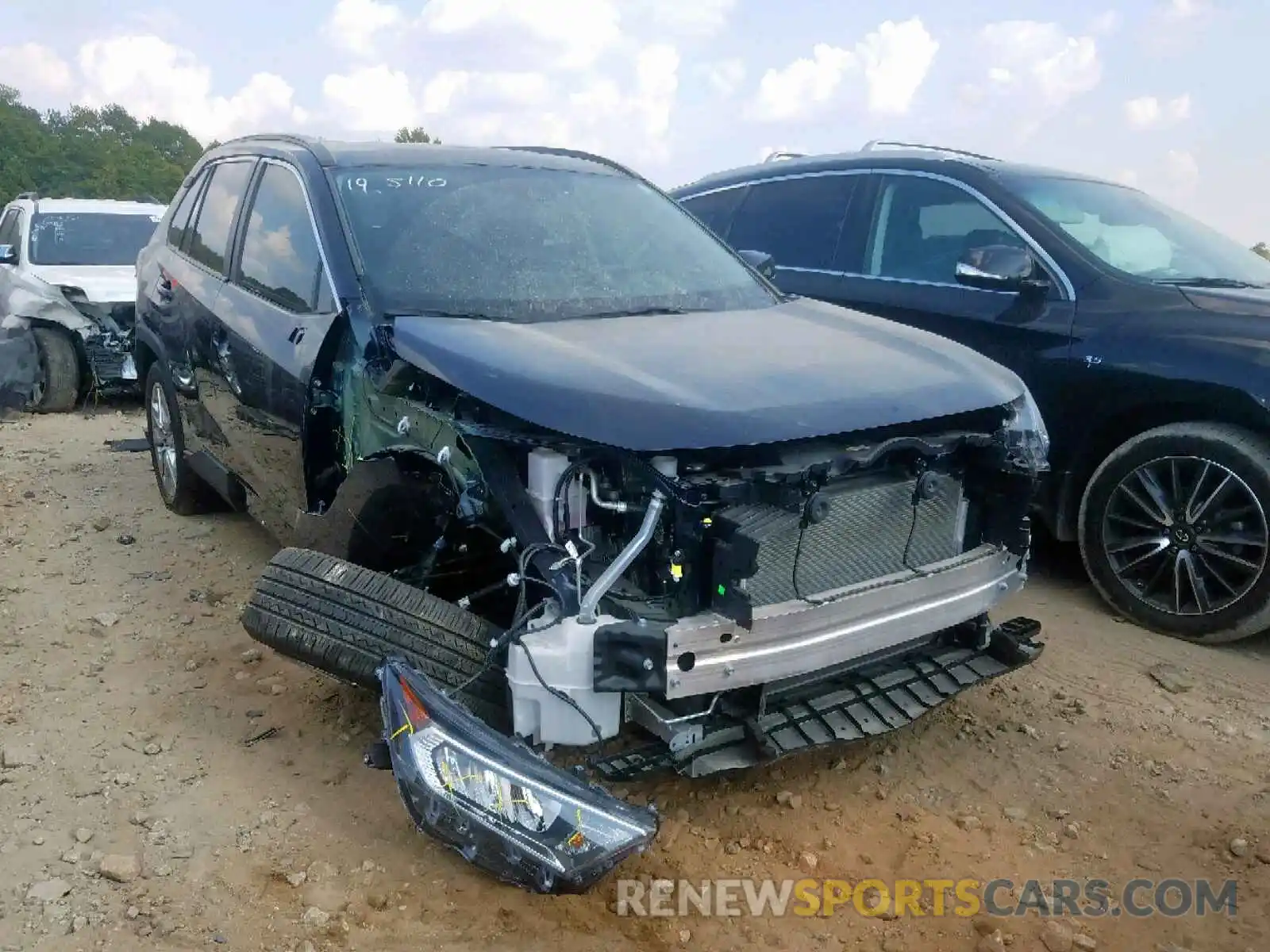 1 Photograph of a damaged car 2T3C1RFV6KC001719 TOYOTA RAV4 XLE P 2019