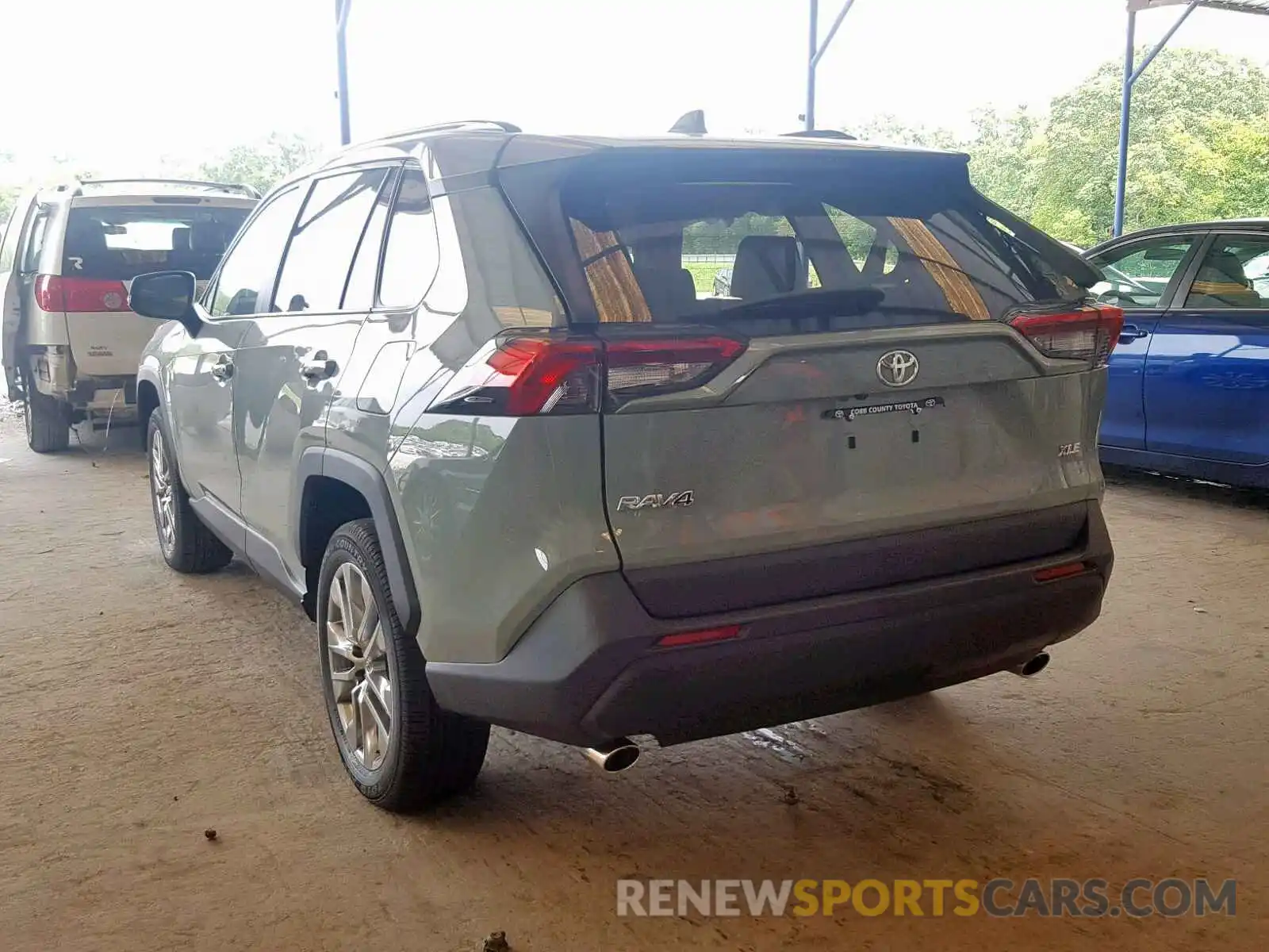 3 Photograph of a damaged car 2T3C1RFV8KC009482 TOYOTA RAV4 XLE P 2019