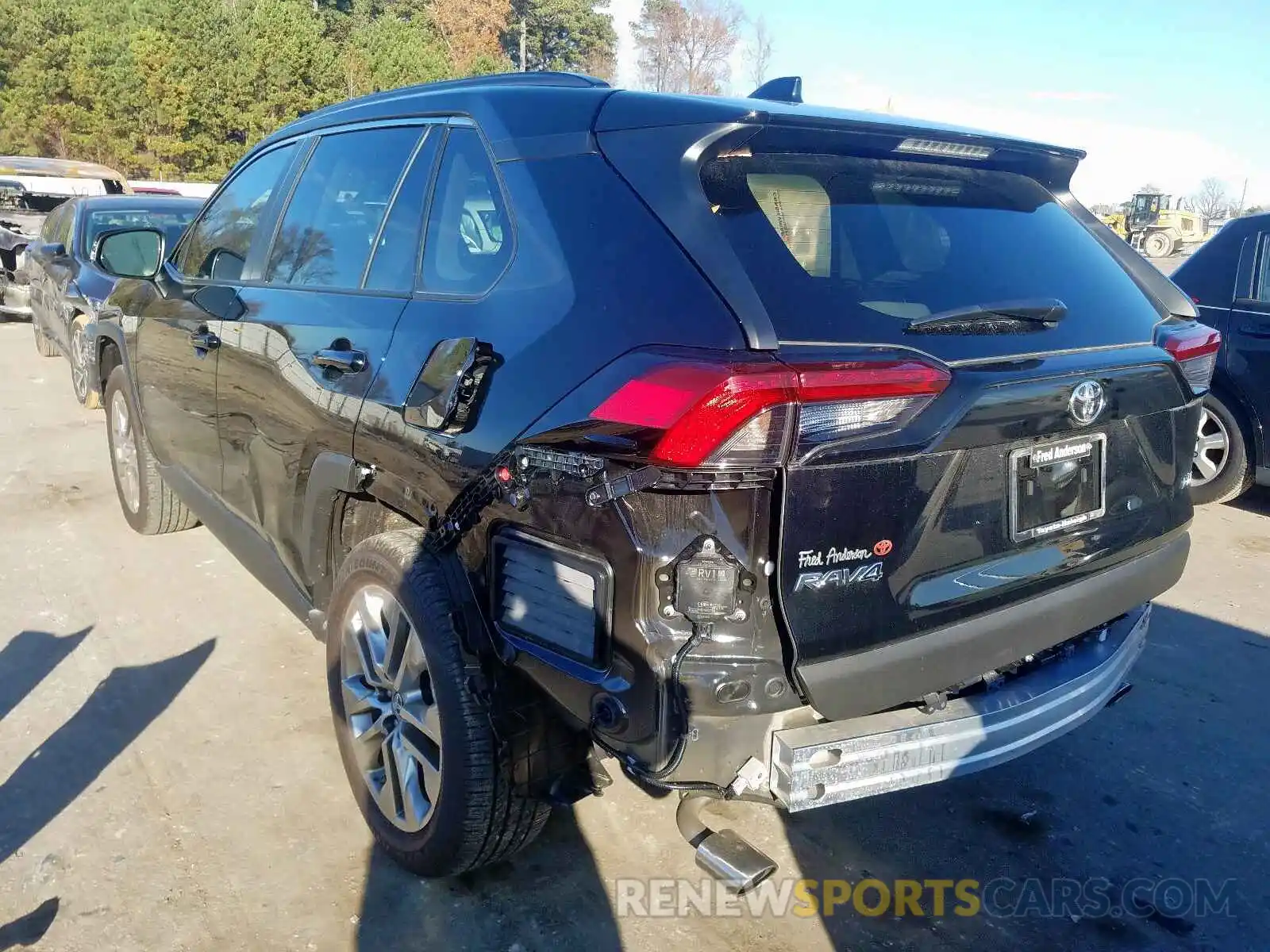 3 Photograph of a damaged car 2T3C1RFVXKC014988 TOYOTA RAV4 XLE P 2019