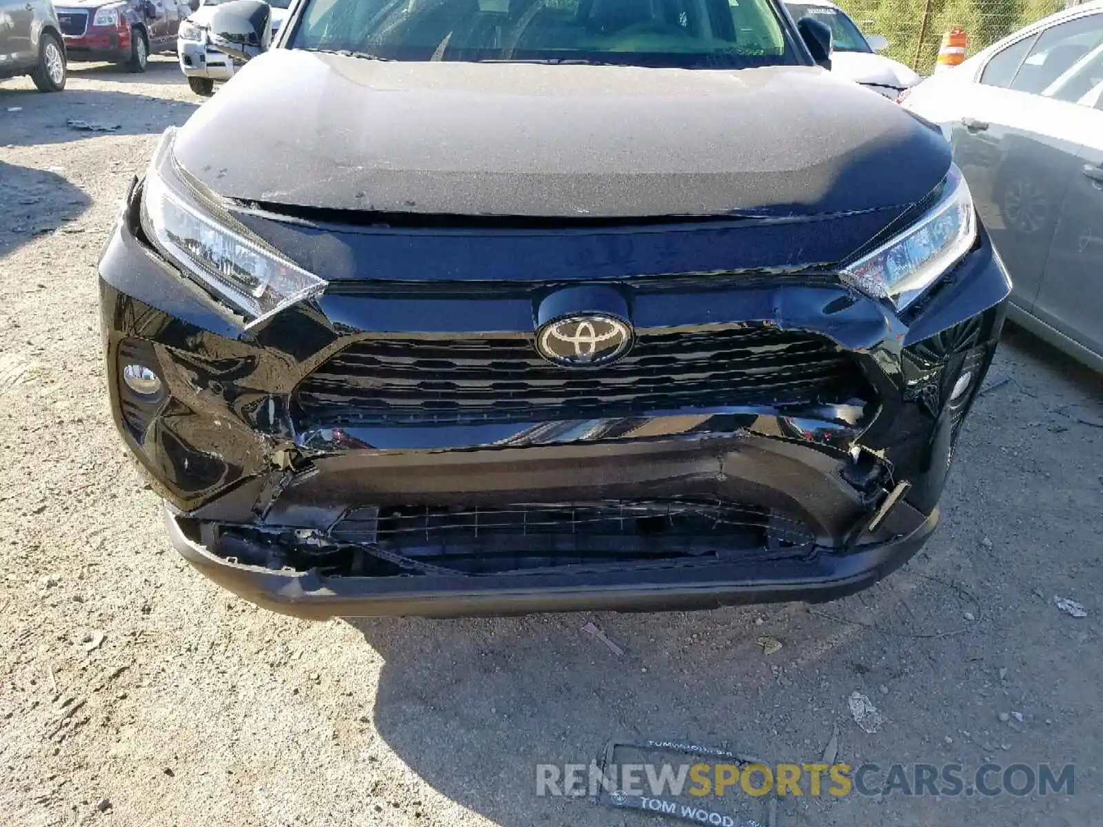 9 Photograph of a damaged car JTMA1RFV0KD038137 TOYOTA RAV4 XLE P 2019