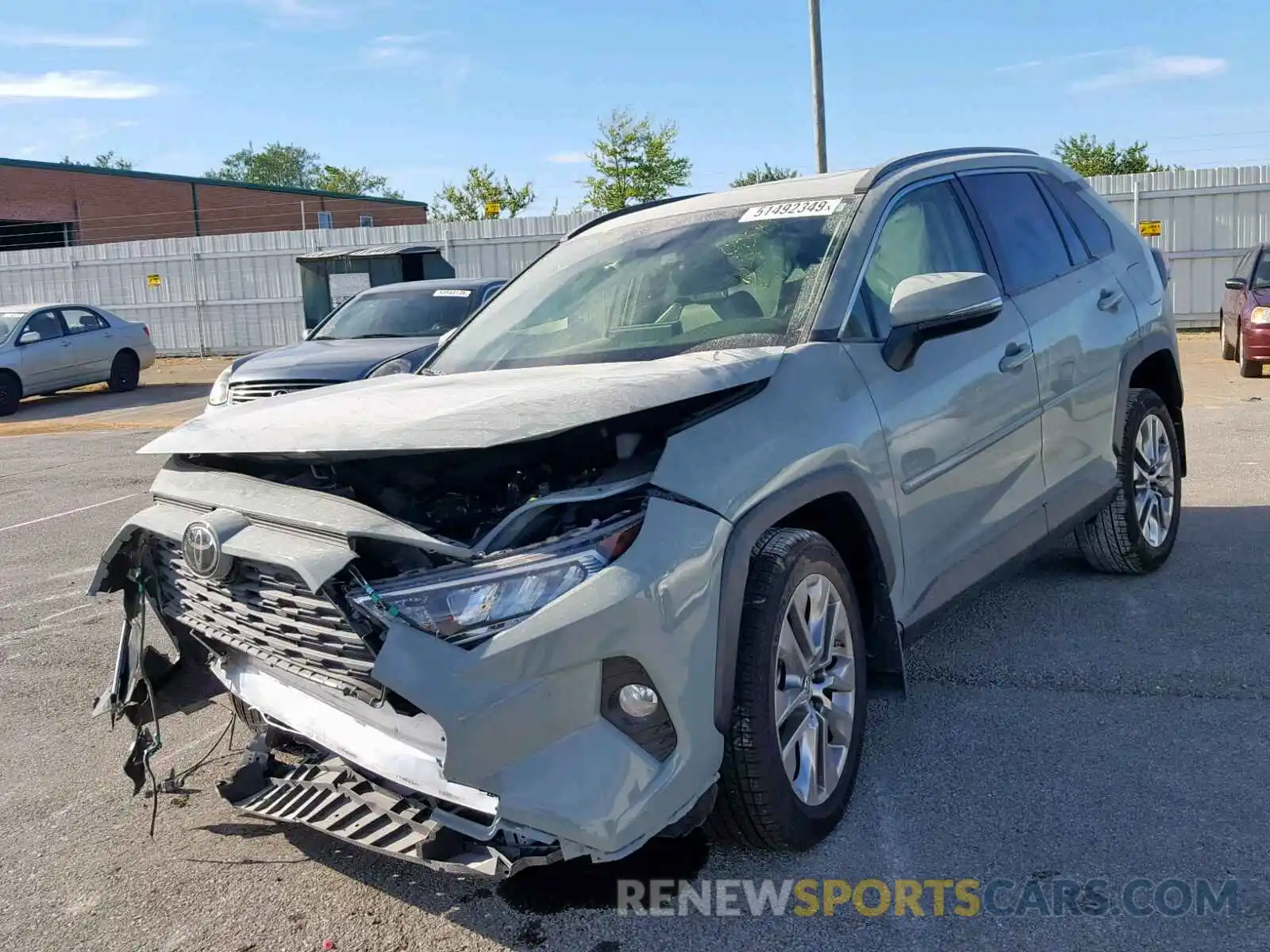 2 Photograph of a damaged car JTMA1RFV2KD014079 TOYOTA RAV4 XLE P 2019