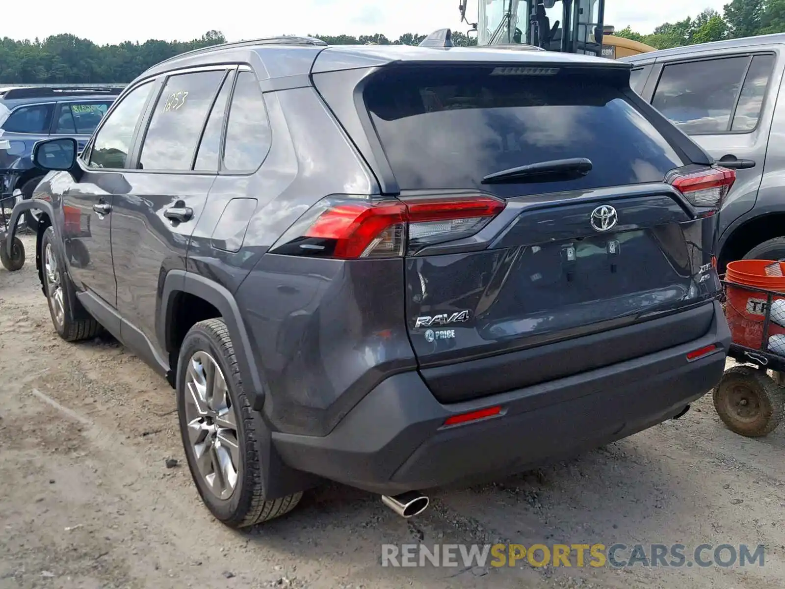 3 Photograph of a damaged car JTMA1RFV6KD517436 TOYOTA RAV4 XLE P 2019