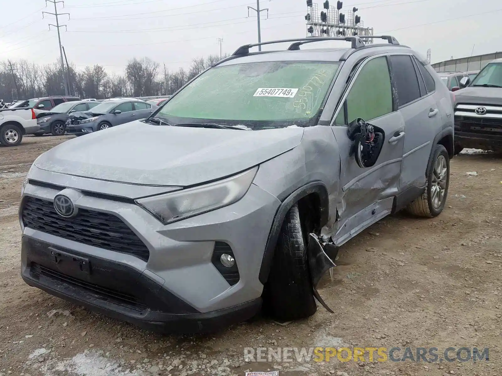 2 Фотография поврежденного автомобиля JTMA1RFV7KD016605 TOYOTA RAV4 XLE P 2019