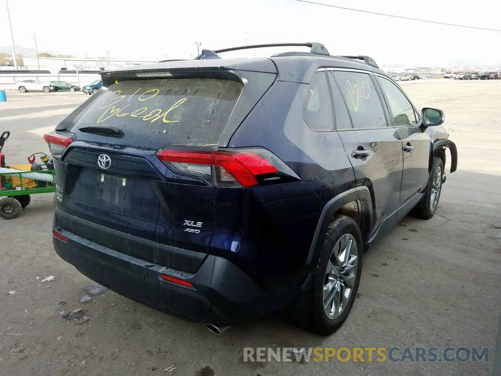 4 Photograph of a damaged car JTMA1RFV8KD507684 TOYOTA RAV4 XLE P 2019