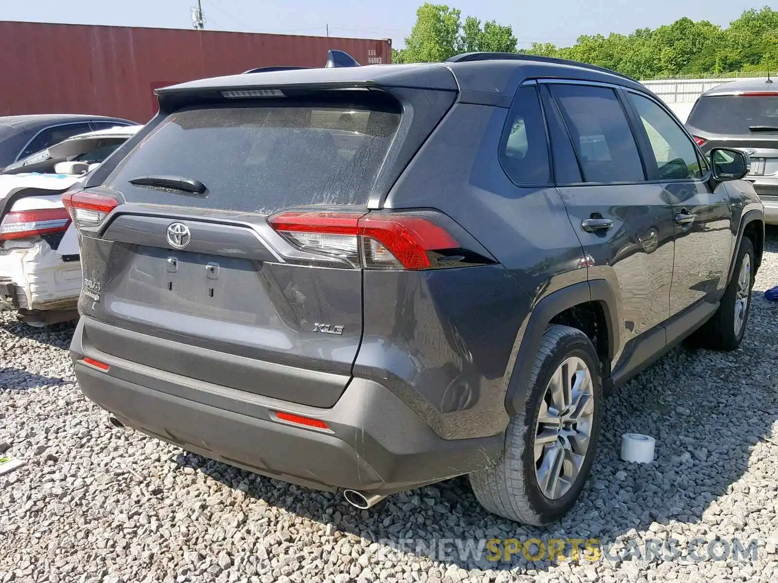 4 Photograph of a damaged car JTMC1RFV0KD014977 TOYOTA RAV4 XLE P 2019