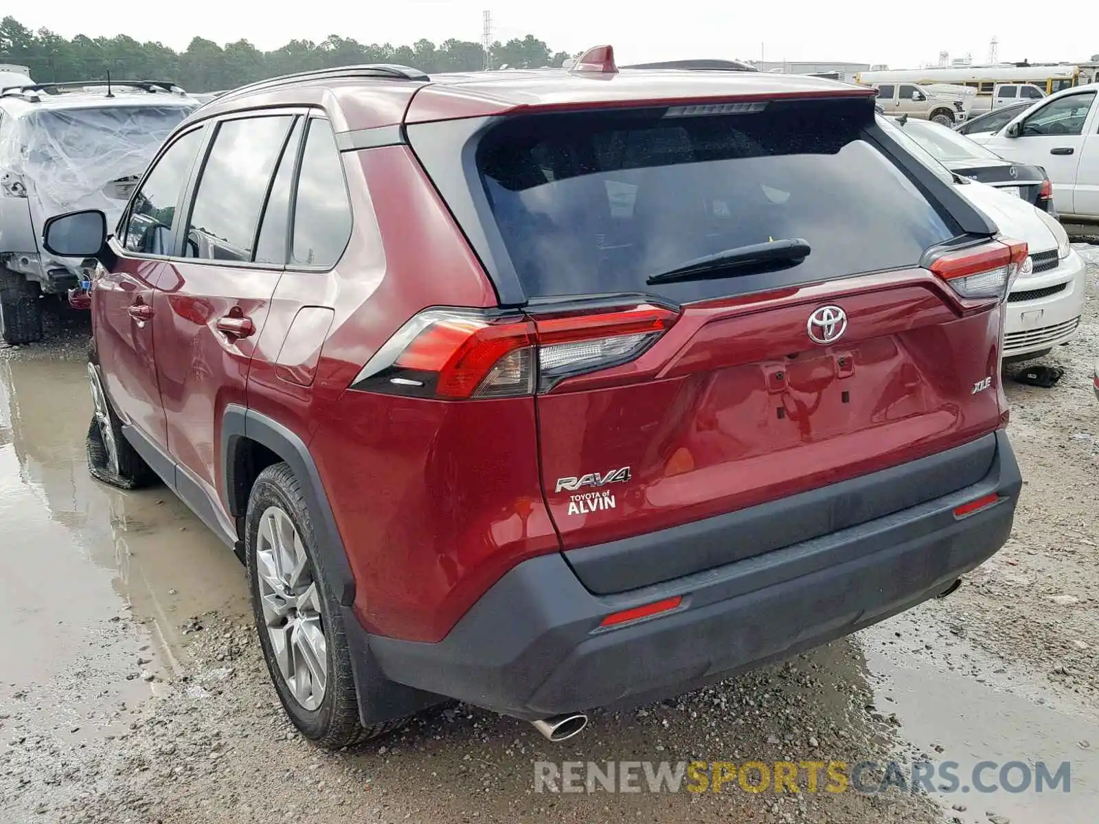 3 Photograph of a damaged car JTMC1RFV1KD512010 TOYOTA RAV4 XLE P 2019