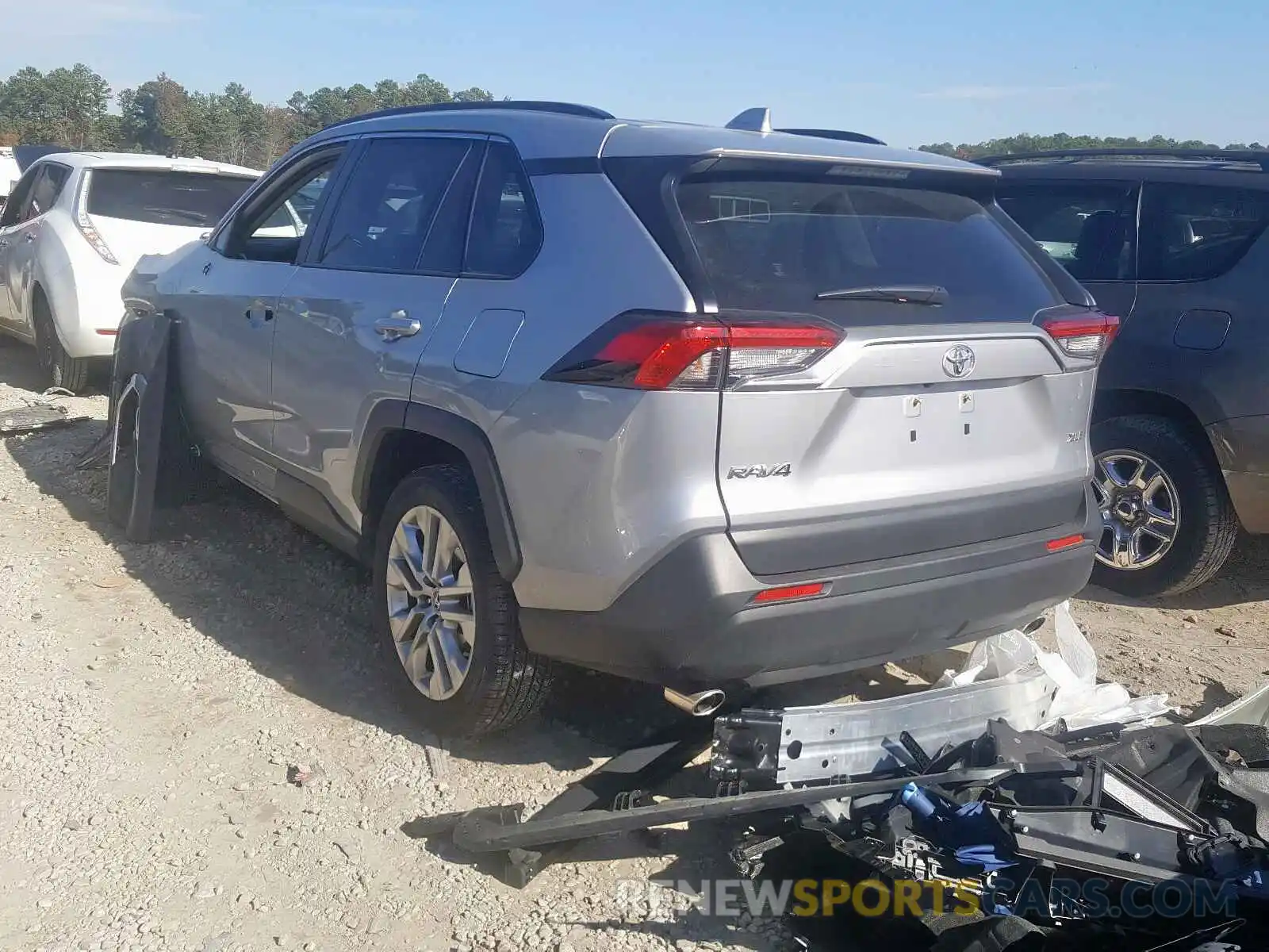 3 Photograph of a damaged car JTMC1RFV2KD028766 TOYOTA RAV4 XLE P 2019