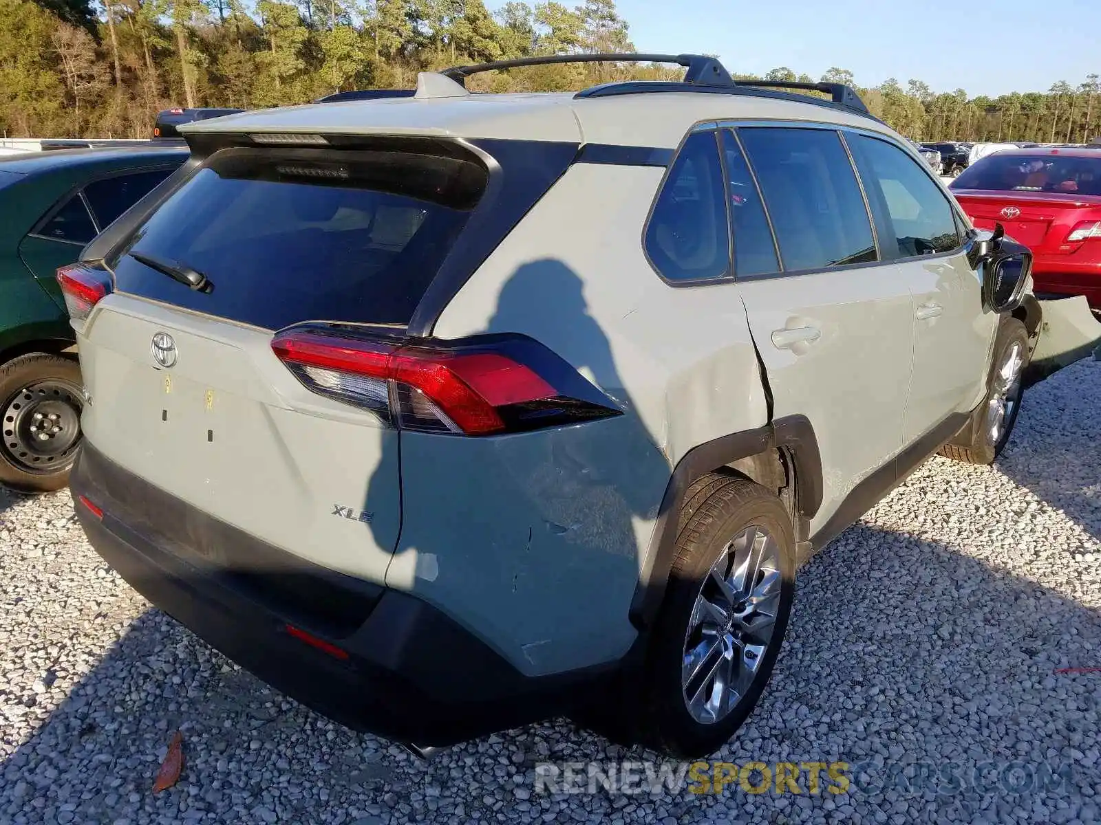 4 Photograph of a damaged car JTMC1RFV3KJ010763 TOYOTA RAV4 XLE P 2019