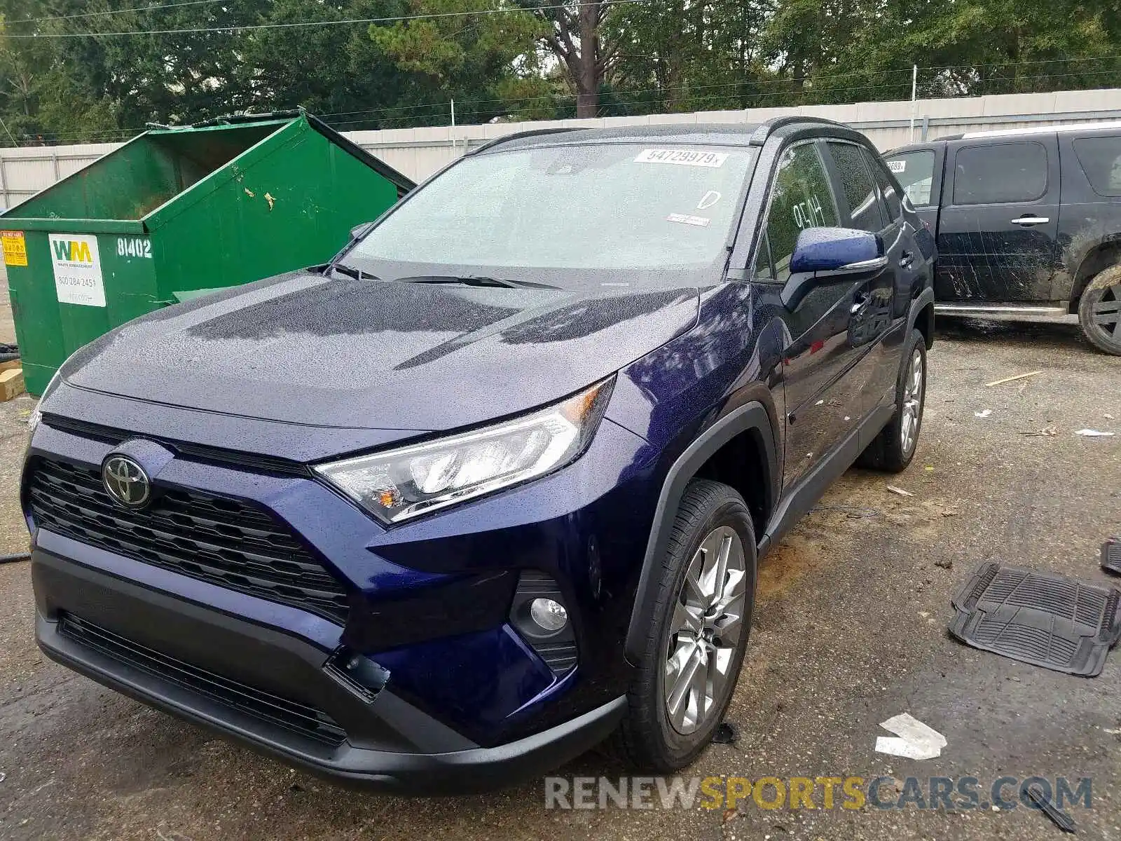 2 Фотография поврежденного автомобиля JTMC1RFV4KD504869 TOYOTA RAV4 XLE P 2019