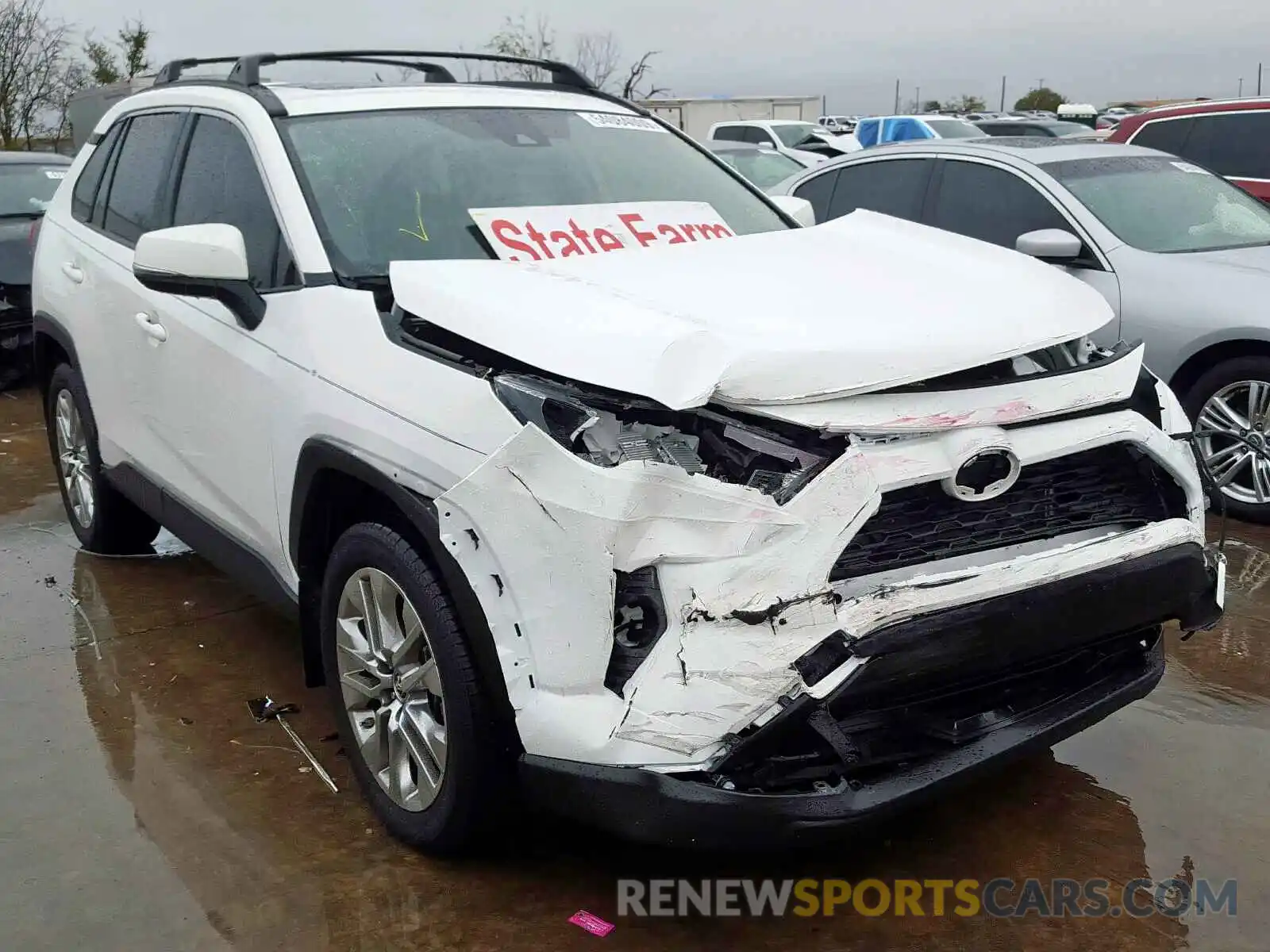 1 Photograph of a damaged car JTMC1RFV6KD010772 TOYOTA RAV4 XLE P 2019