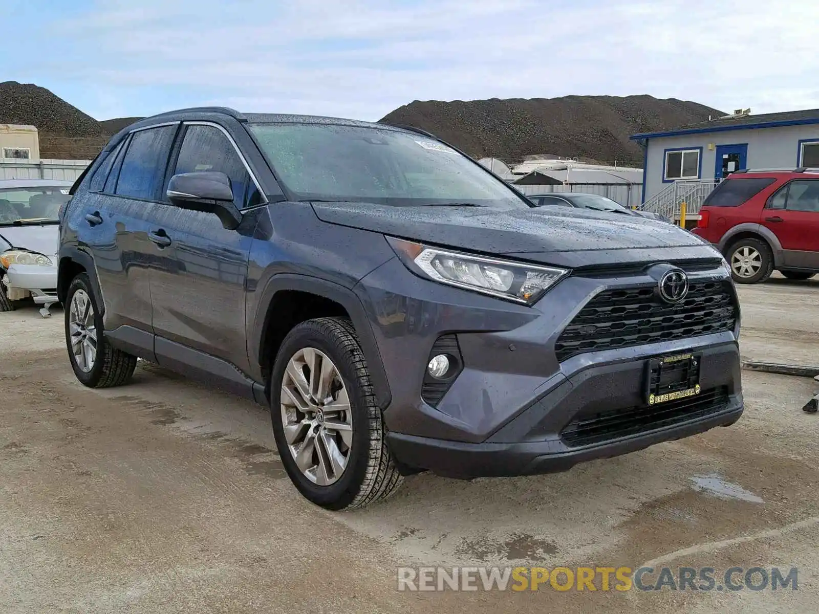 1 Photograph of a damaged car JTMC1RFV8KD004505 TOYOTA RAV4 XLE P 2019