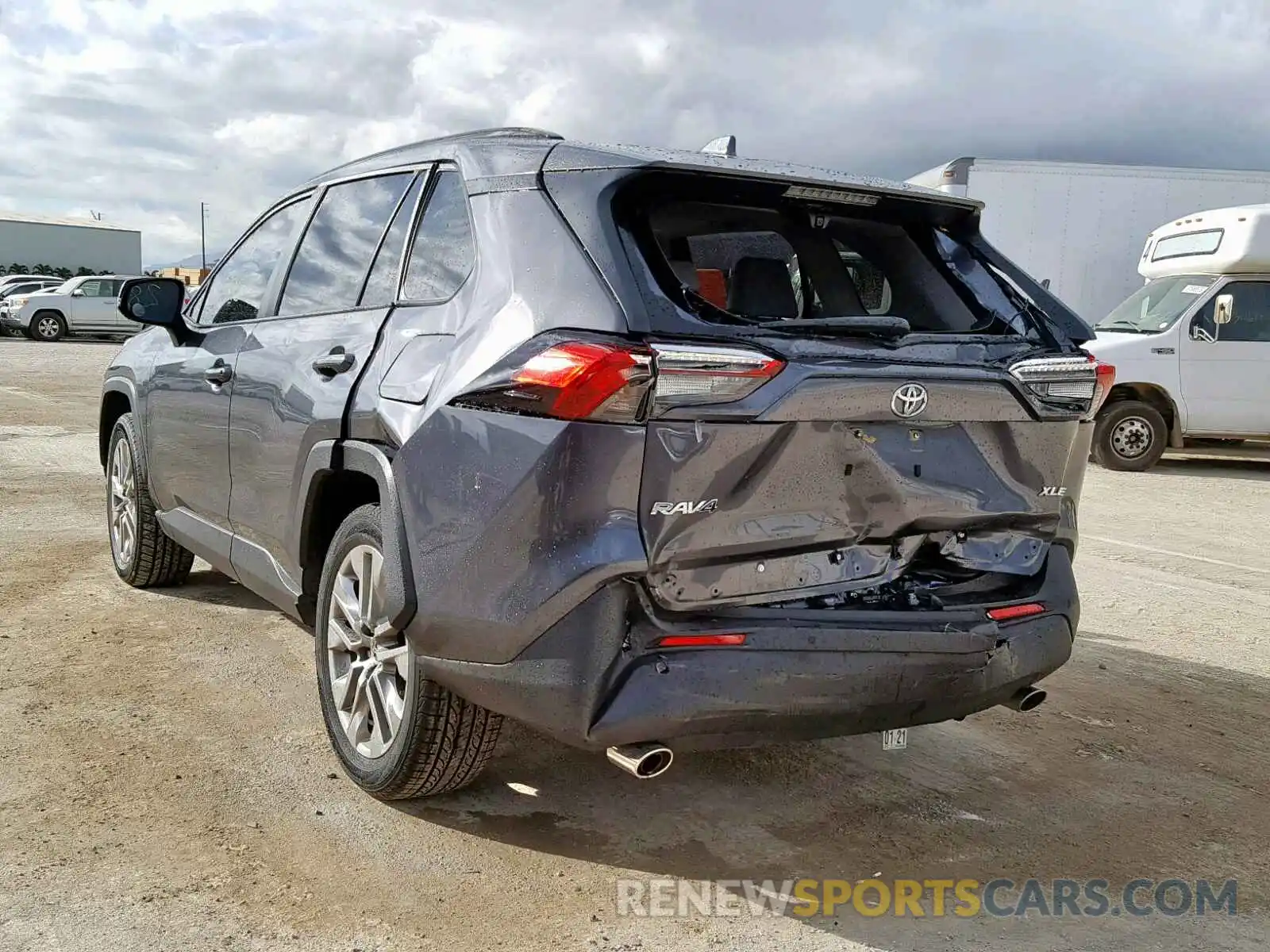 3 Photograph of a damaged car JTMC1RFV8KD004505 TOYOTA RAV4 XLE P 2019