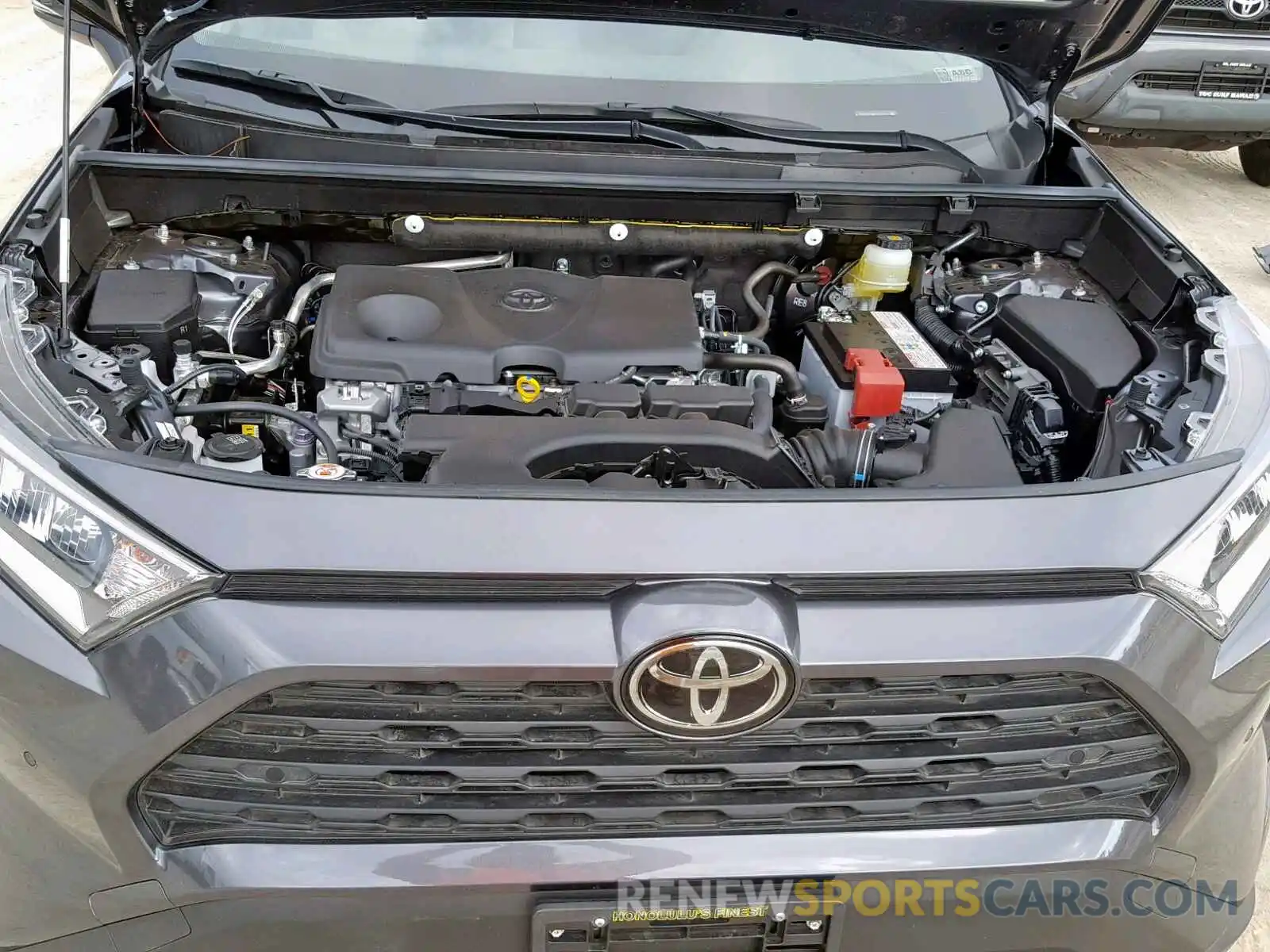 7 Photograph of a damaged car JTMC1RFV8KD004505 TOYOTA RAV4 XLE P 2019