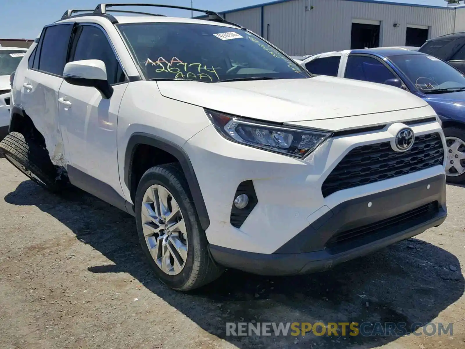 1 Фотография поврежденного автомобиля JTMC1RFVXKD013366 TOYOTA RAV4 XLE P 2019