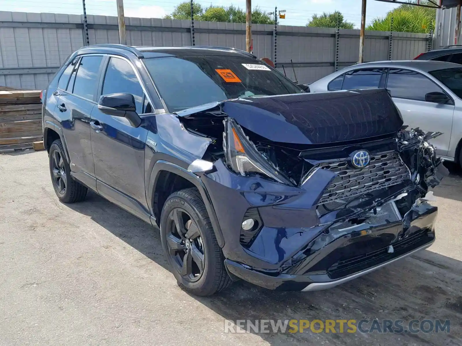 1 Фотография поврежденного автомобиля 2T3EWRFV1KW032403 TOYOTA RAV4 XSE 2019