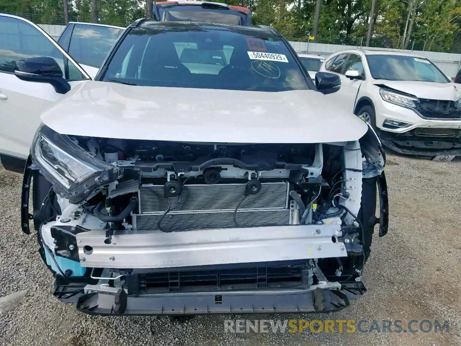 9 Photograph of a damaged car 2T3EWRFV4KW007348 TOYOTA RAV4 XSE 2019