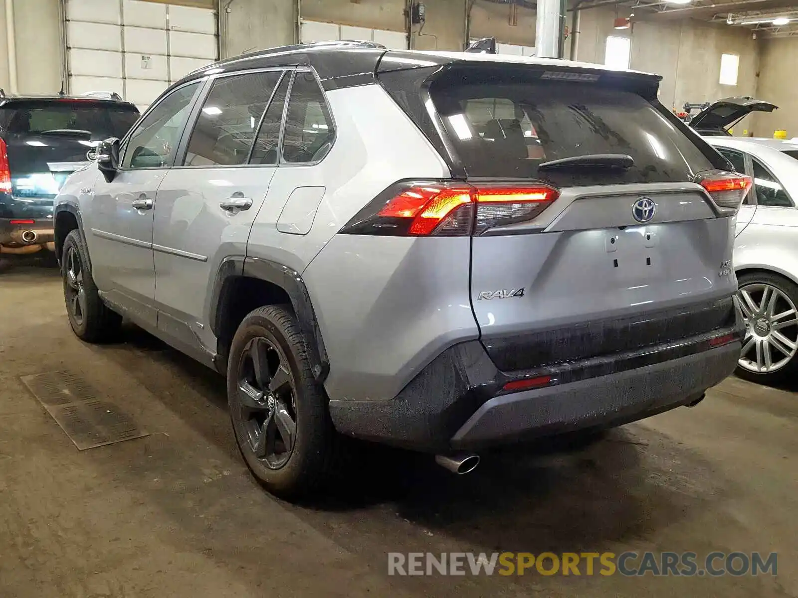 3 Photograph of a damaged car 2T3EWRFV9KW035310 TOYOTA RAV4 XSE 2019