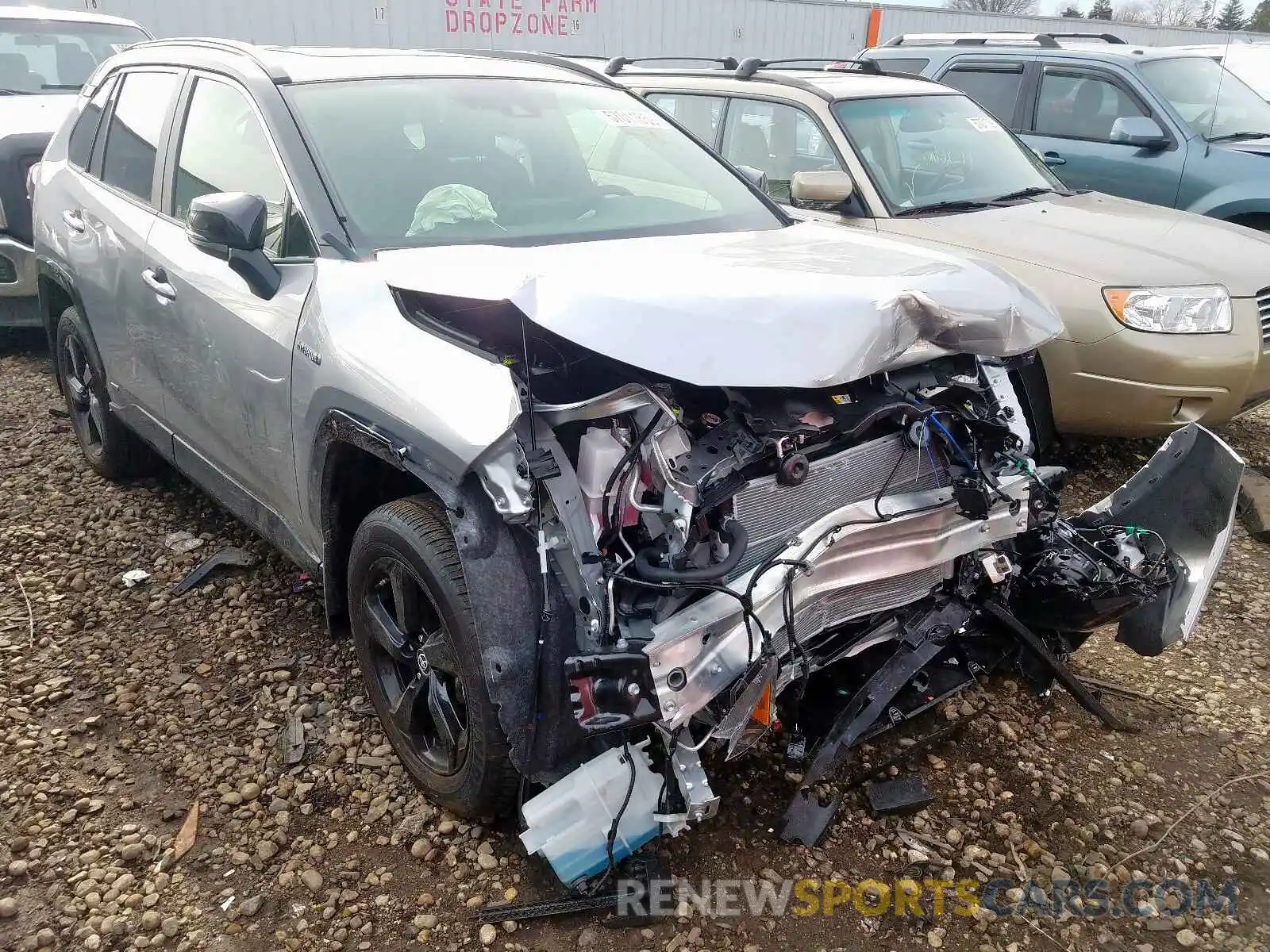 1 Photograph of a damaged car JTMEWRFV9KJ025326 TOYOTA RAV4 XSE 2019
