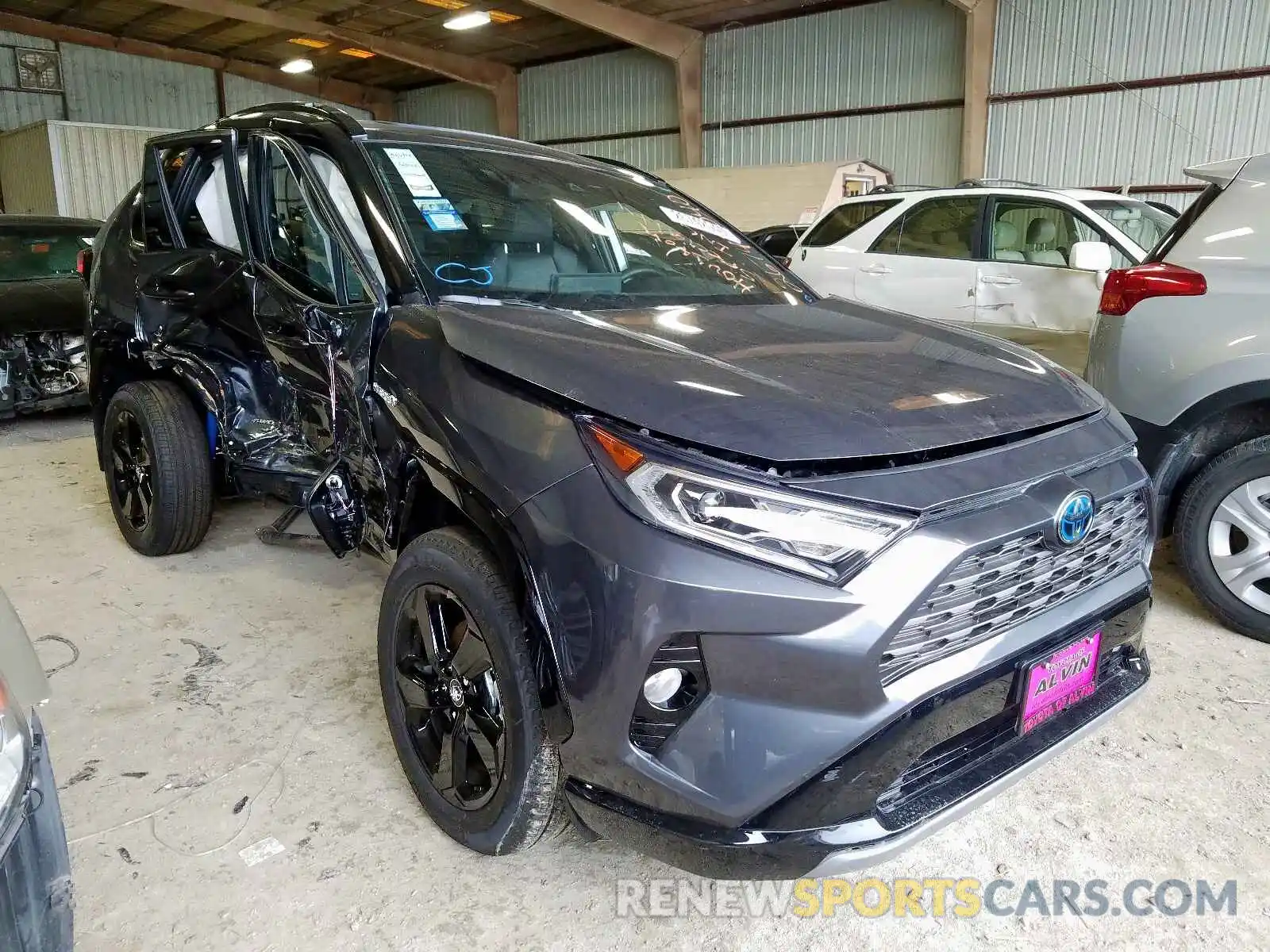 1 Photograph of a damaged car 2T3EWRFV1LW051387 TOYOTA RAV4 XSE 2020