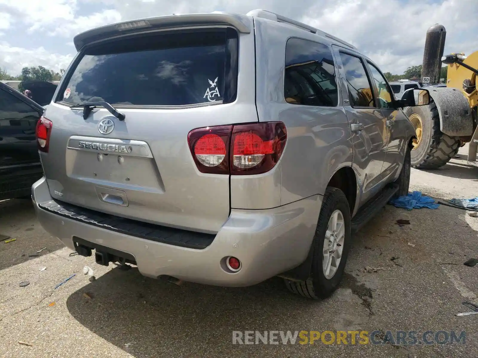 4 Photograph of a damaged car 5TDBY5G11KS173796 TOYOTA SEQUOIA 2019