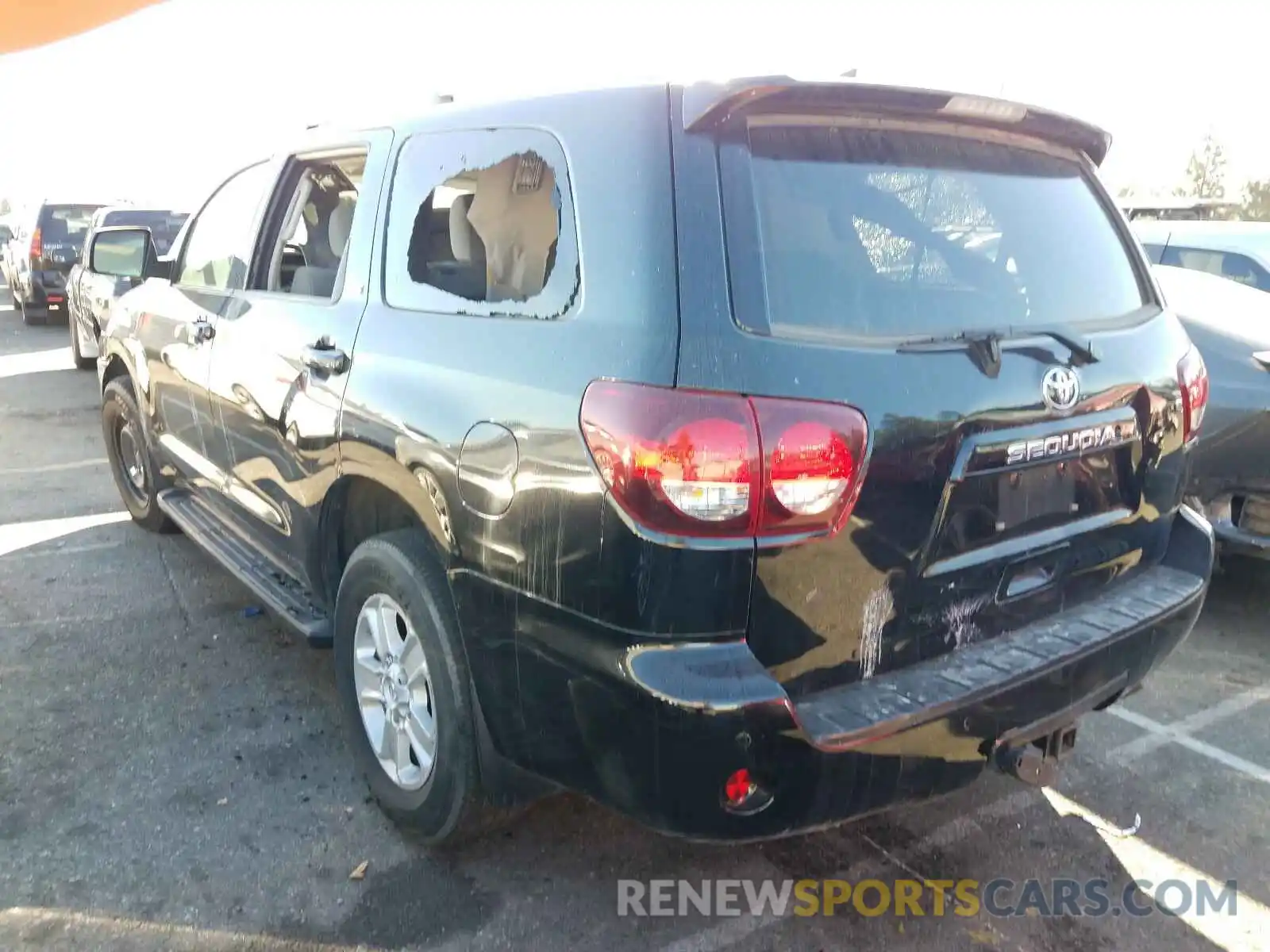 3 Photograph of a damaged car 5TDBY5G15KS173557 TOYOTA SEQUOIA 2019